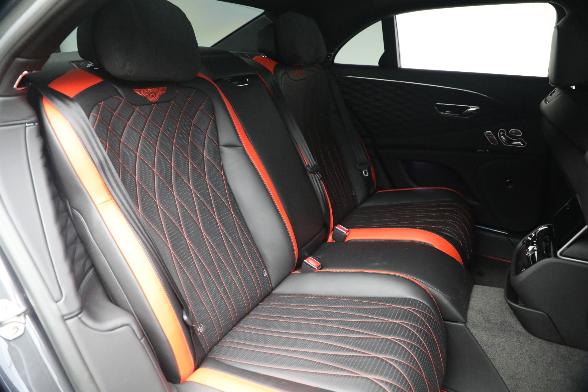 Used-2022-Bentley-Flying-Spur-V8