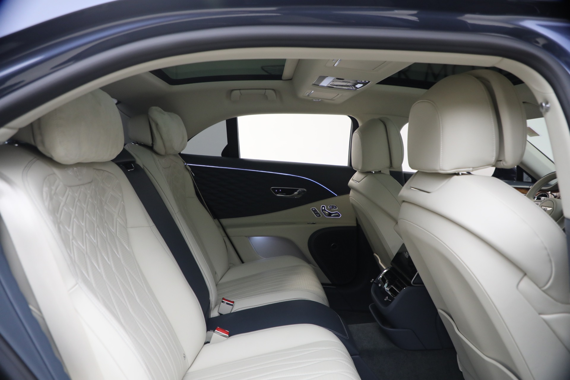 Used-2020-Bentley-Flying-Spur-W12