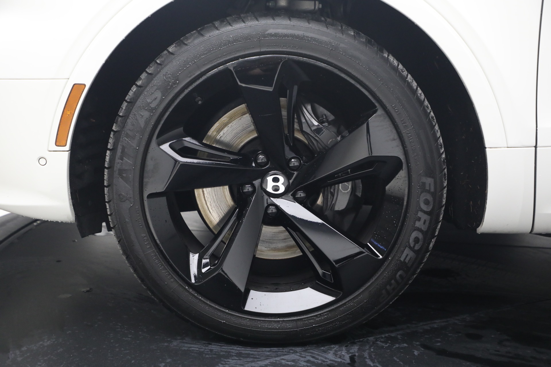 Used-2023-Bentley-Bentayga-V8