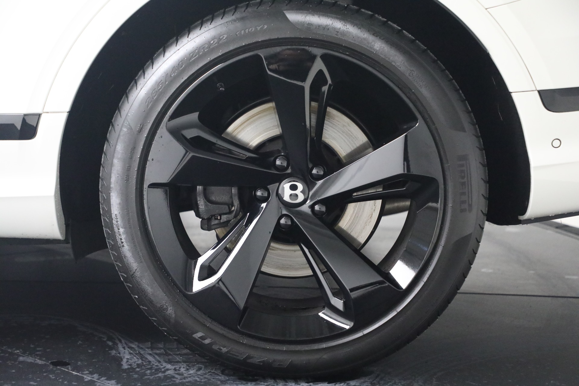 Used-2023-Bentley-Bentayga-V8