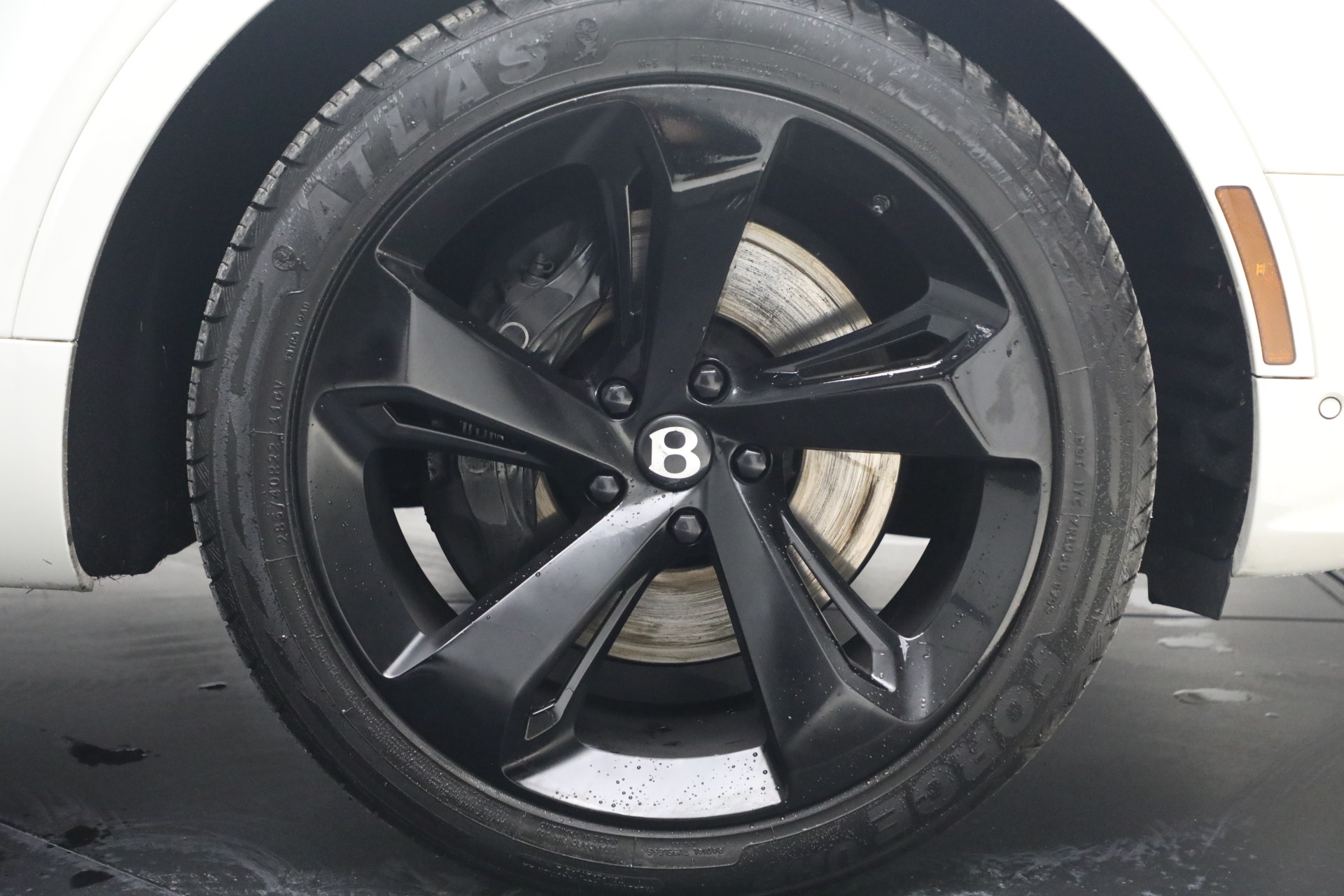 Used-2023-Bentley-Bentayga-V8