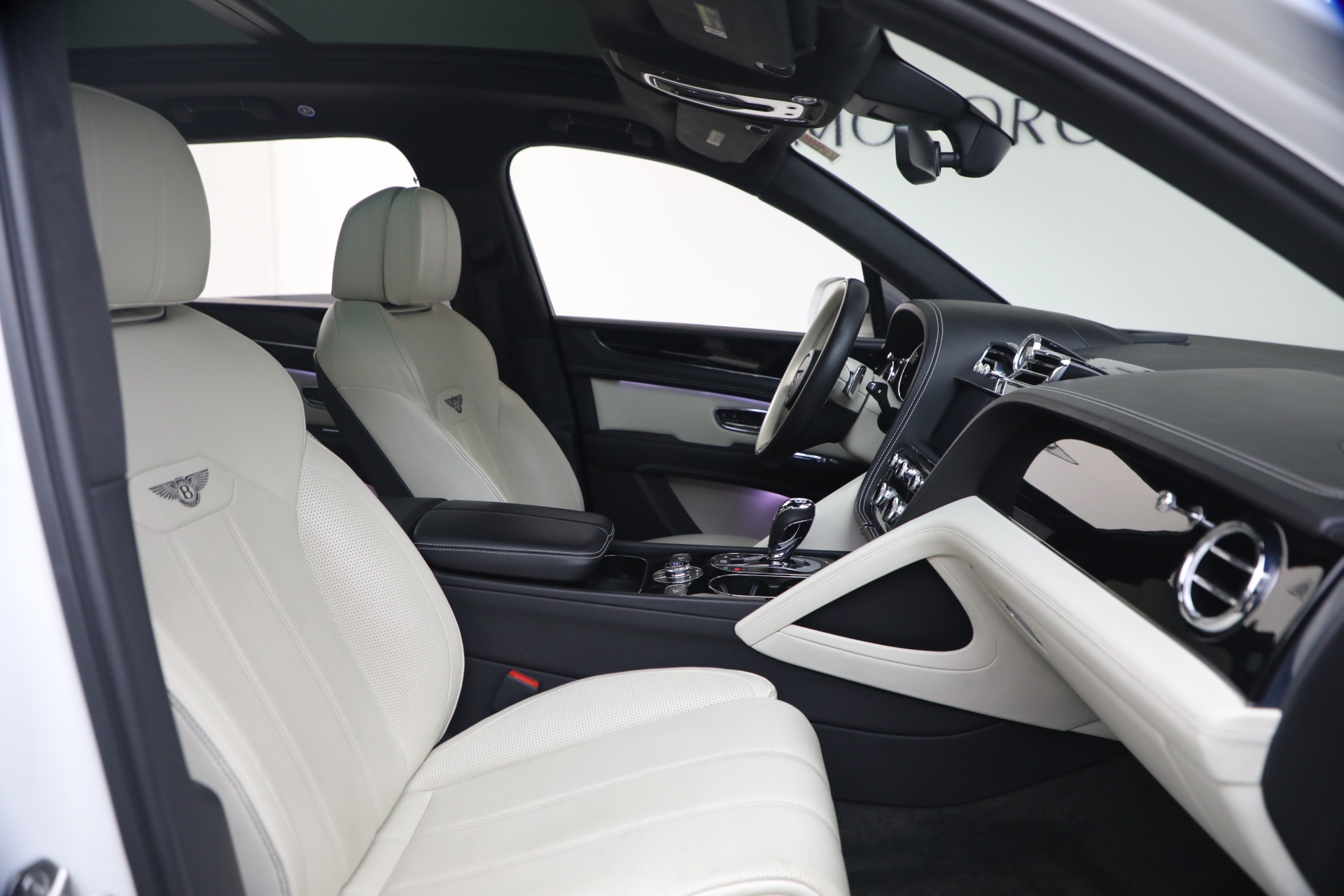 Used-2023-Bentley-Bentayga-V8