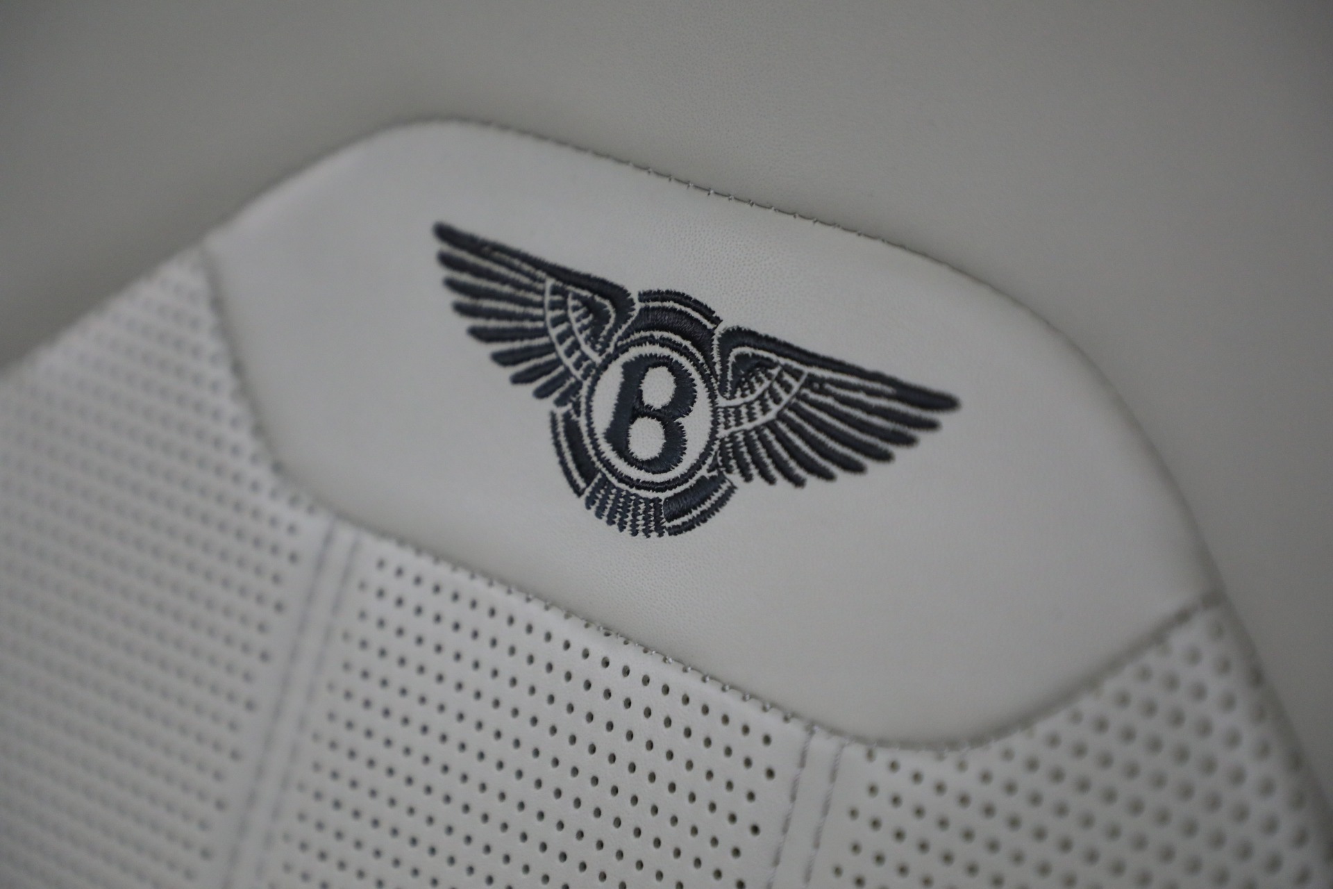 Used-2023-Bentley-Bentayga-V8