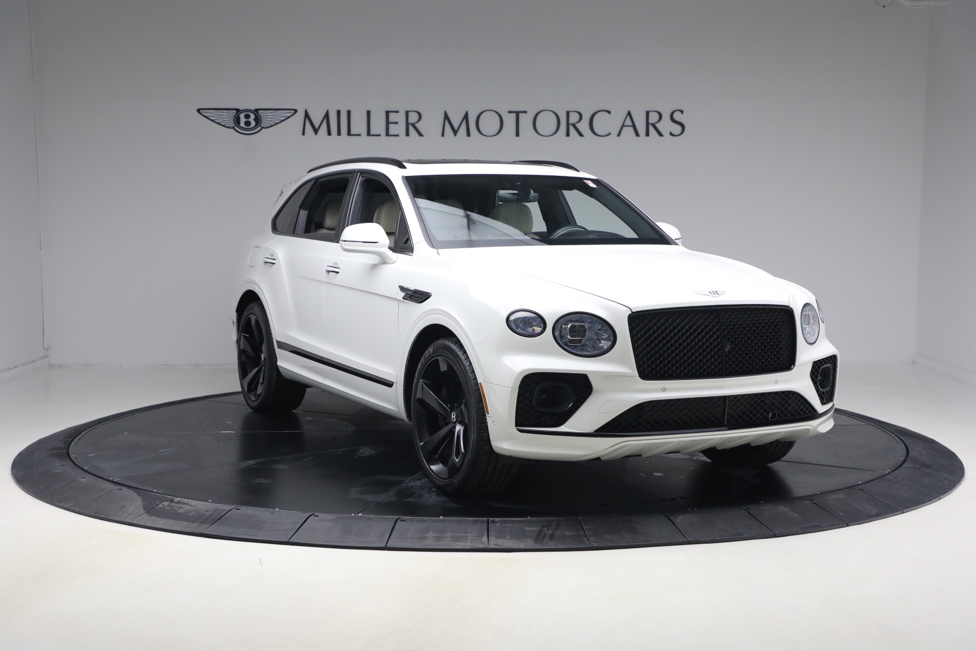 Used-2023-Bentley-Bentayga-V8