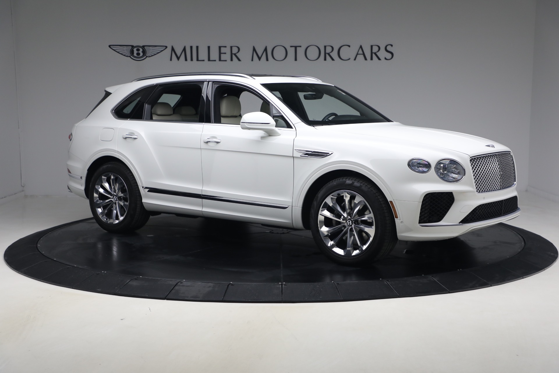 Used-2023-Bentley-Bentayga-V8
