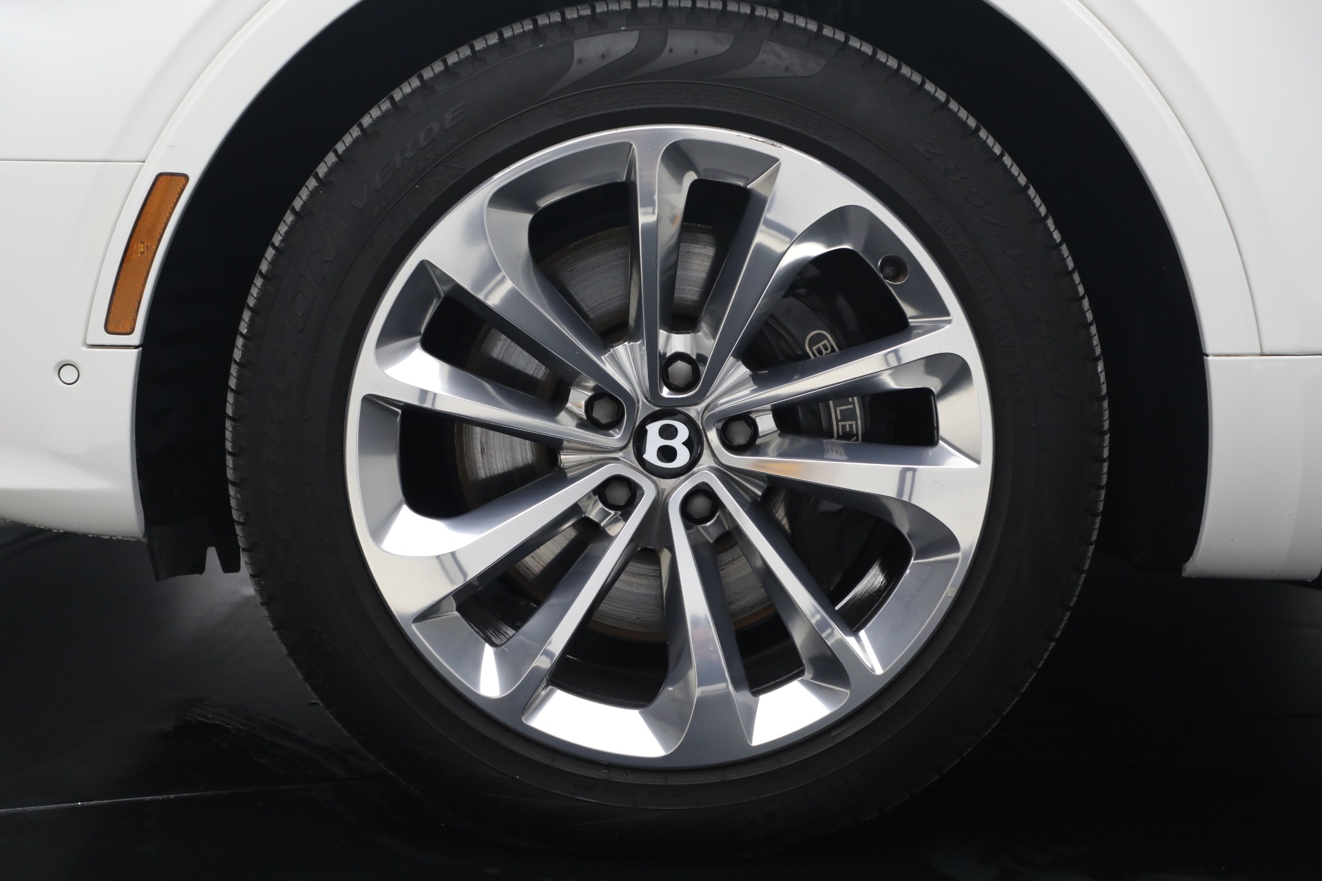 Used-2023-Bentley-Bentayga-V8