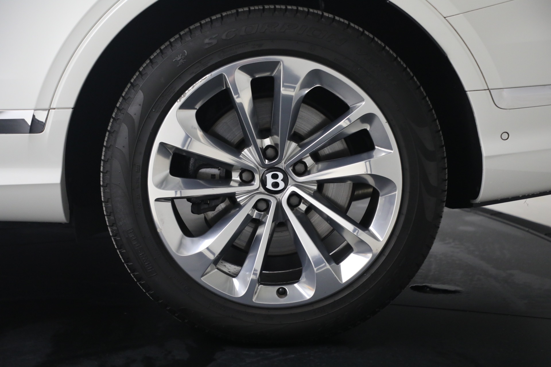 Used-2023-Bentley-Bentayga-V8