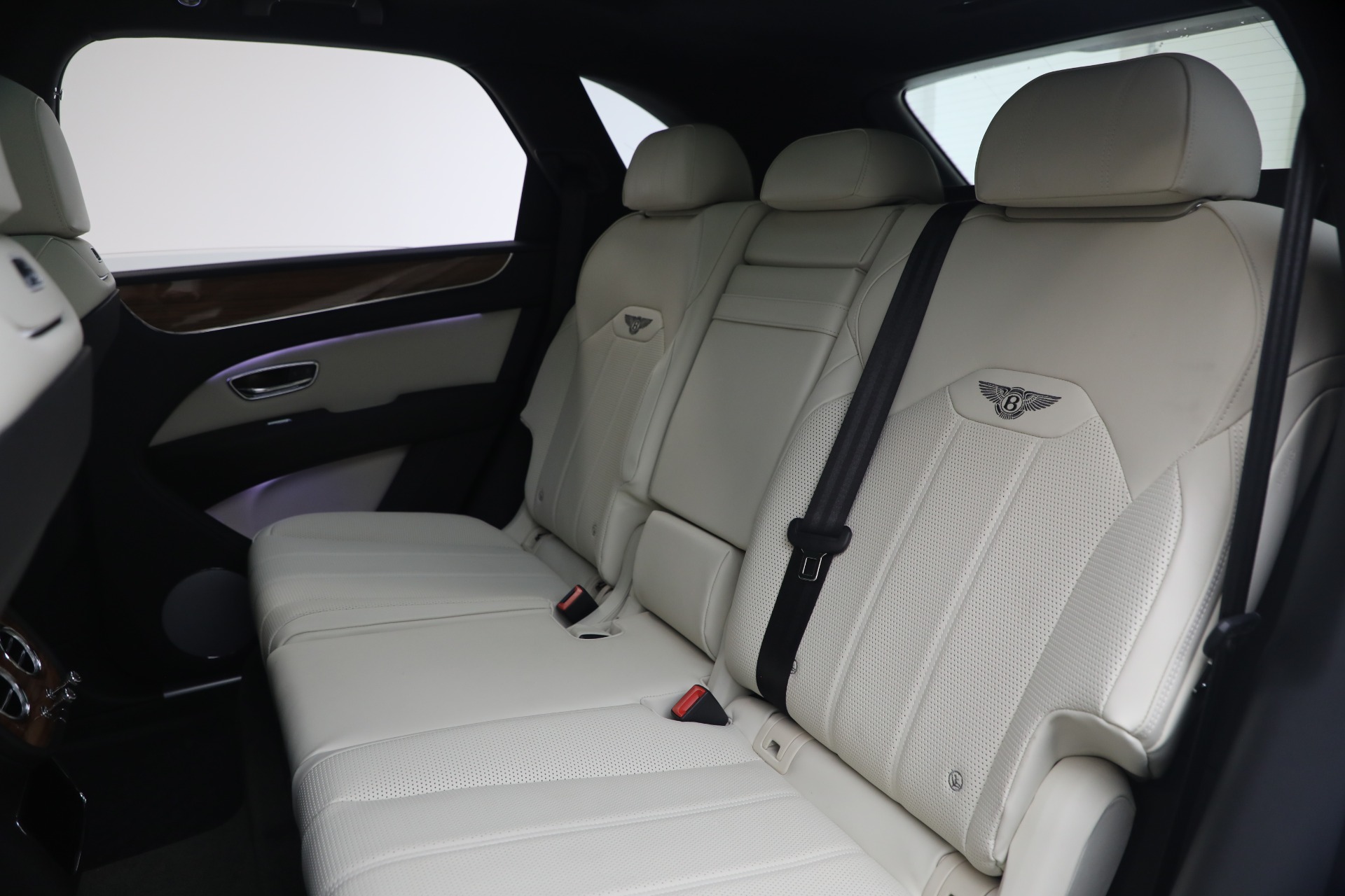 Used-2023-Bentley-Bentayga-V8