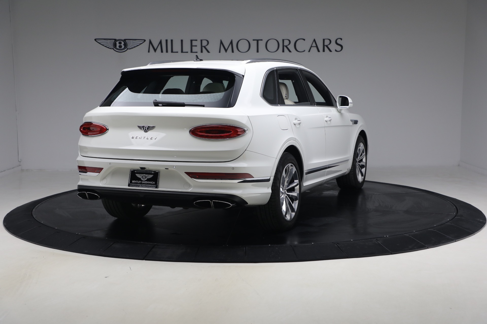 Used-2023-Bentley-Bentayga-V8