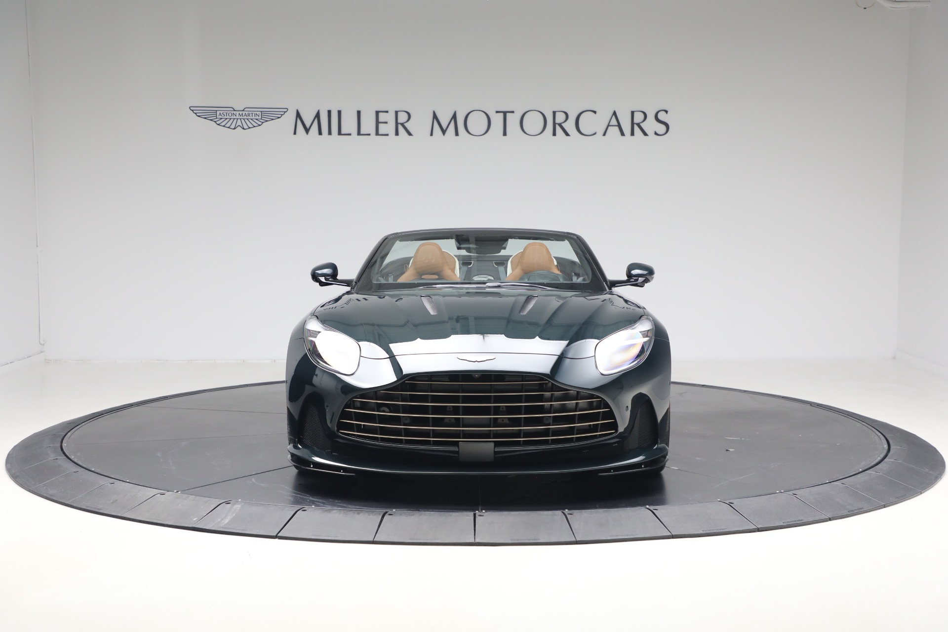 New-2026-Aston-Martin-DB12-Volante