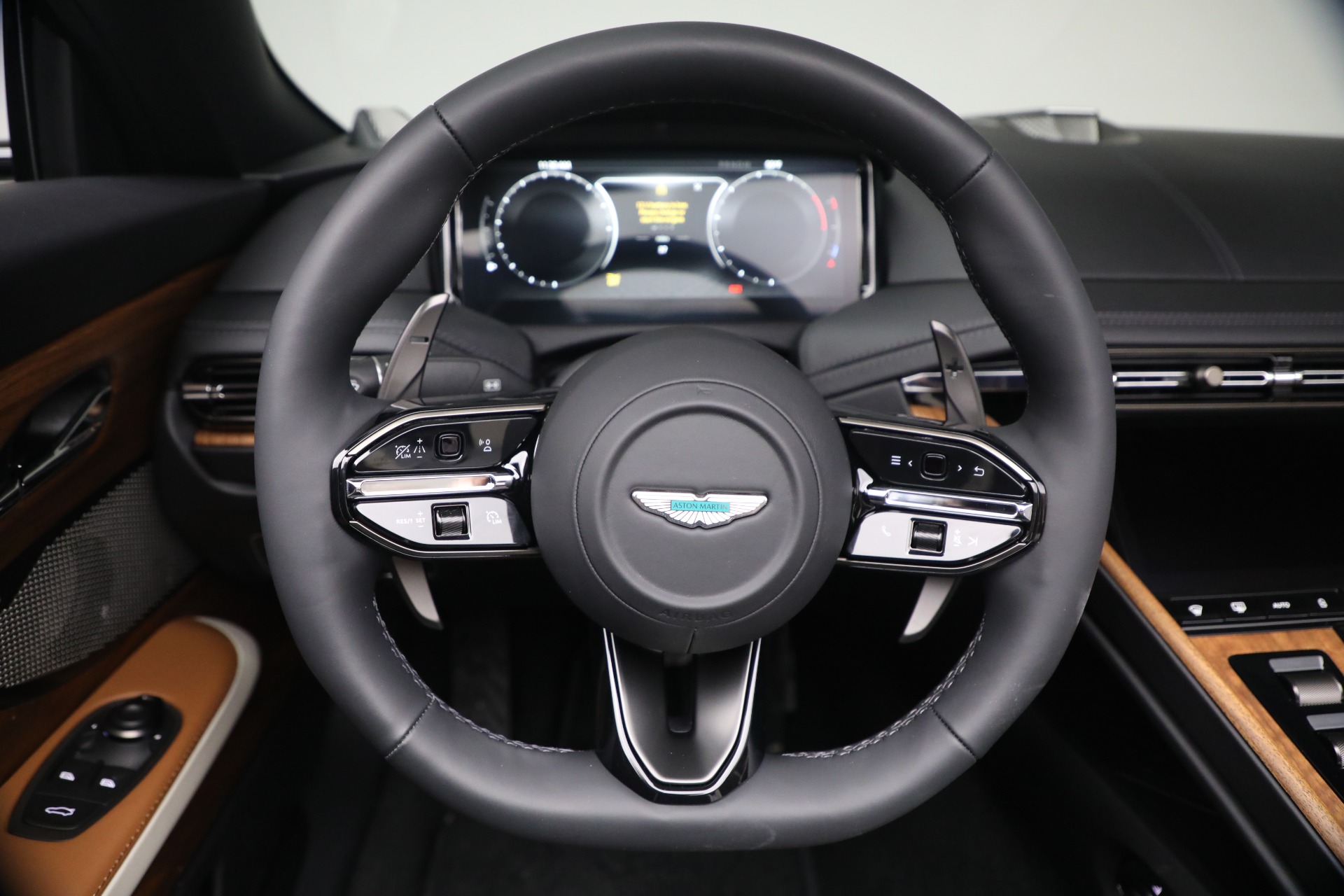 New-2026-Aston-Martin-DB12-Volante