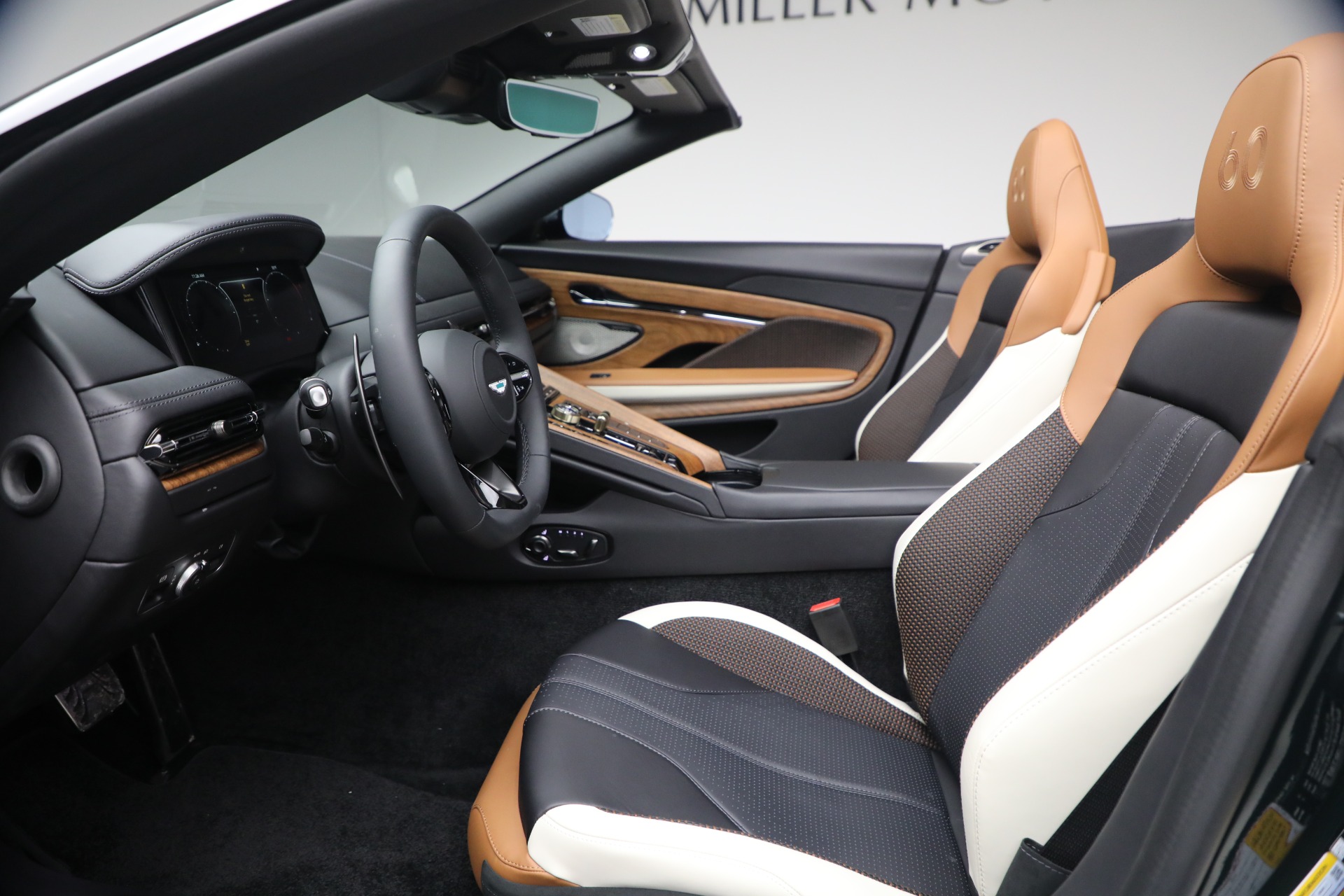 New-2026-Aston-Martin-DB12-Volante