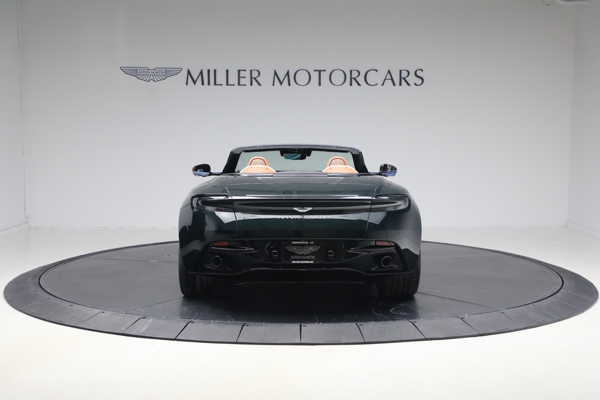 New-2026-Aston-Martin-DB12-Volante