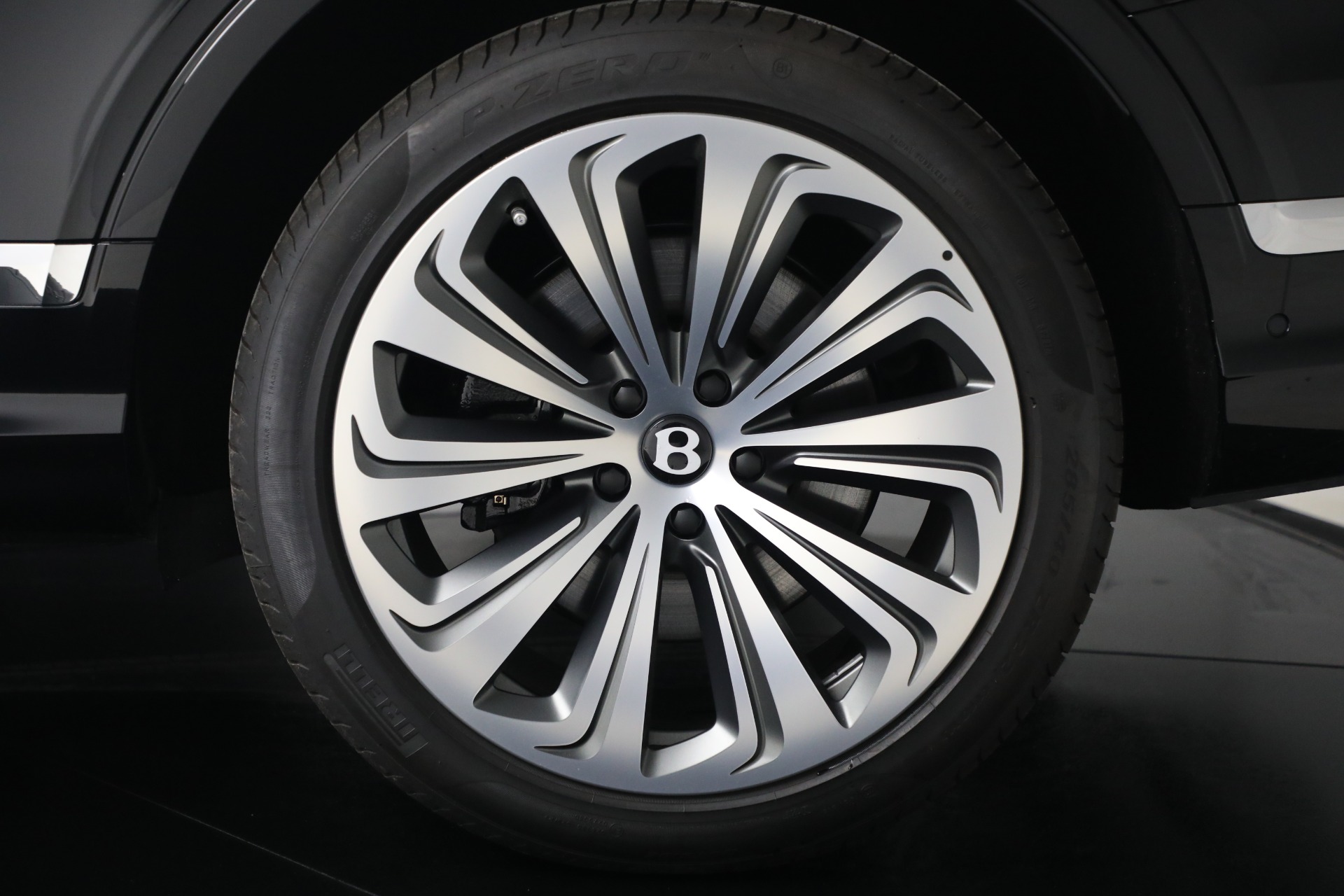 New-2025-Bentley-Bentayga-V8