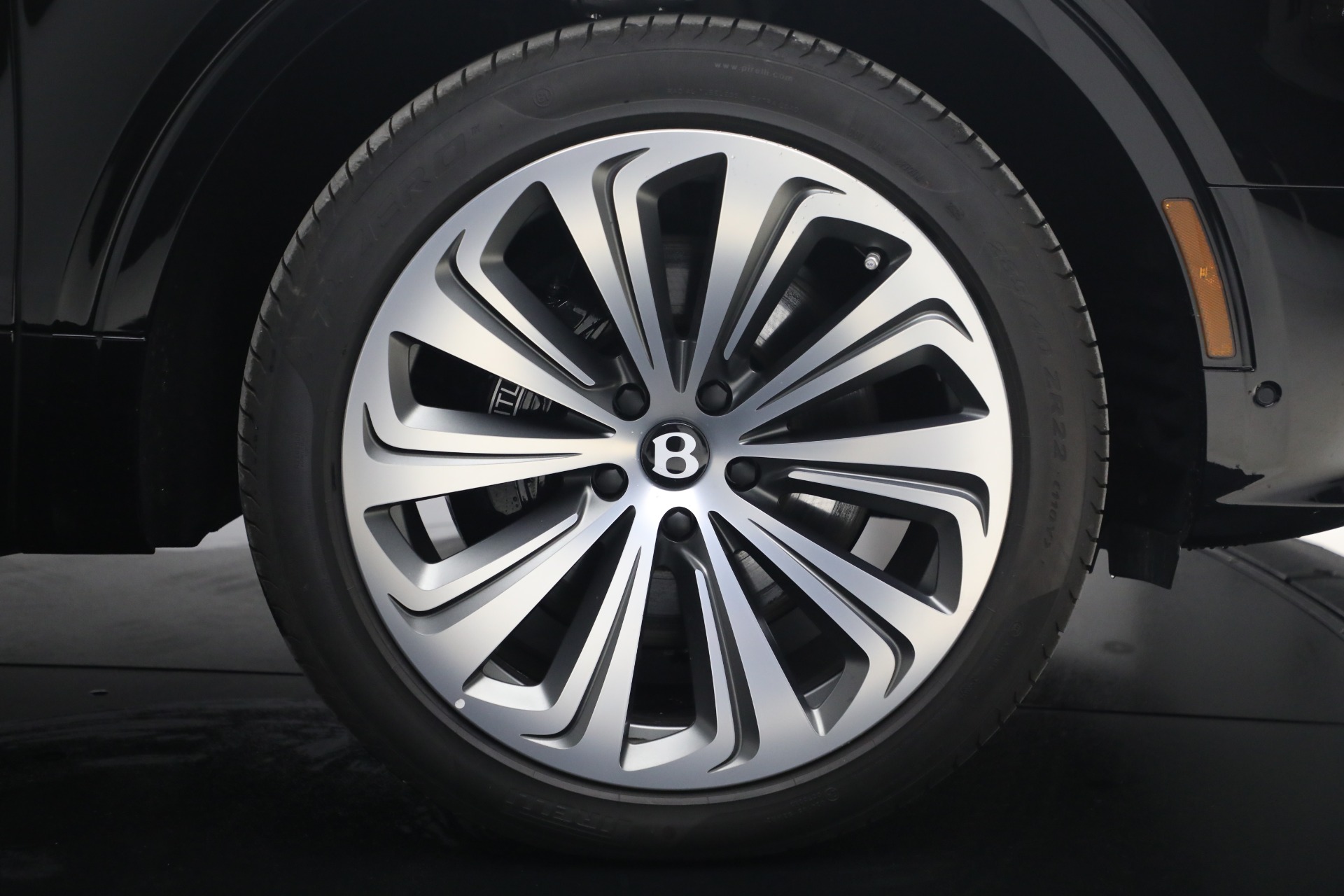 New-2025-Bentley-Bentayga-V8