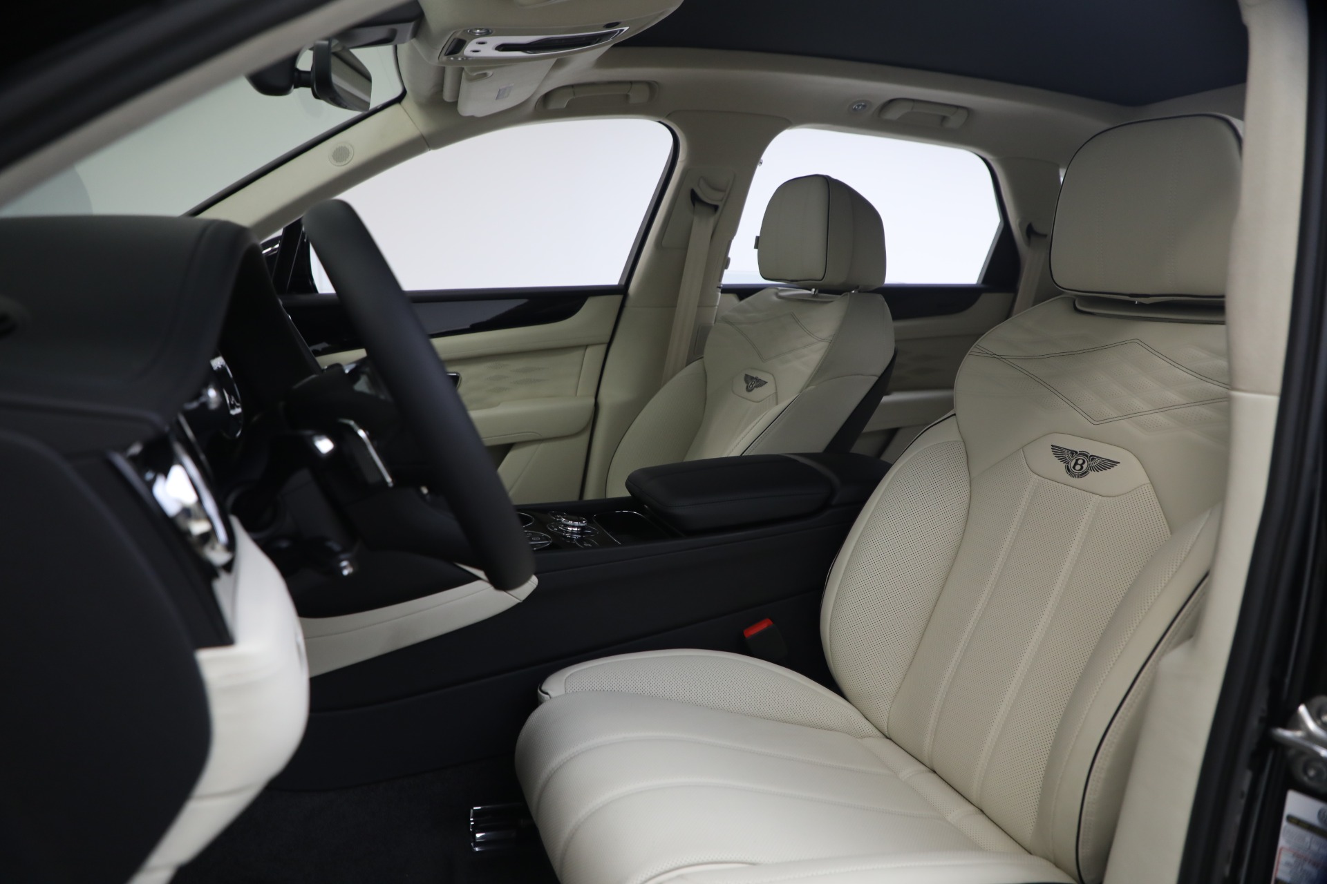 New-2025-Bentley-Bentayga-V8