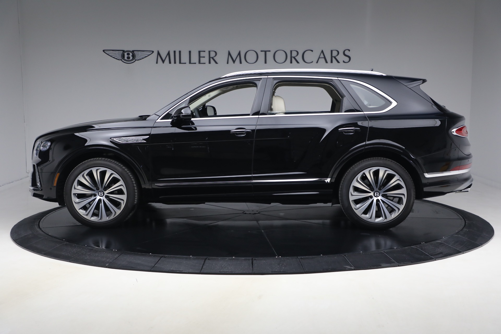 New-2025-Bentley-Bentayga-V8