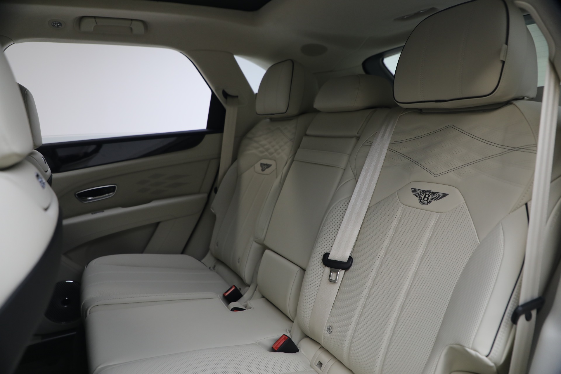 New-2025-Bentley-Bentayga-V8