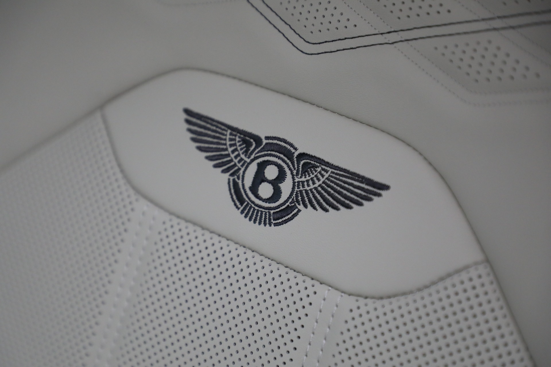 New-2025-Bentley-Bentayga-V8