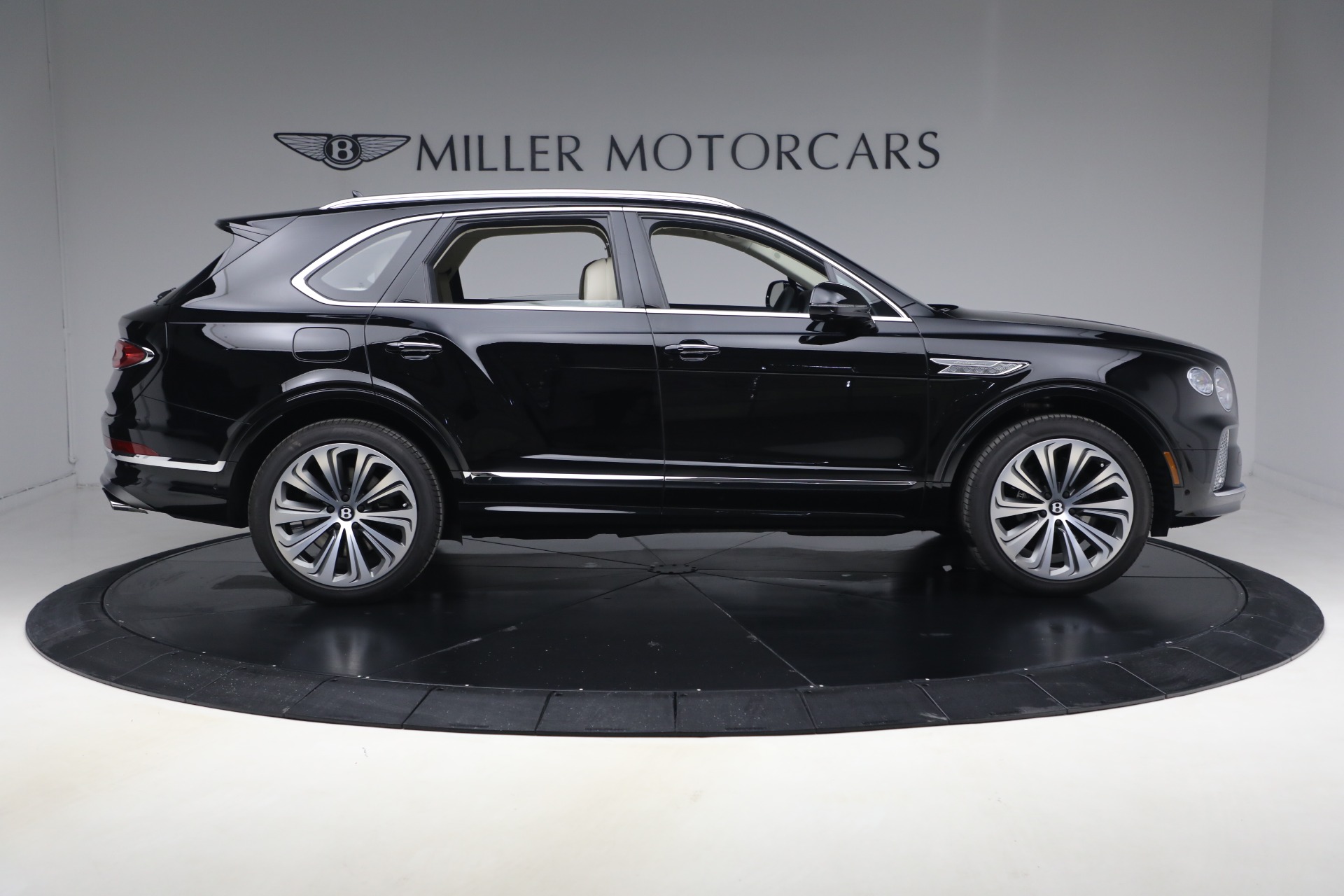 New-2025-Bentley-Bentayga-V8