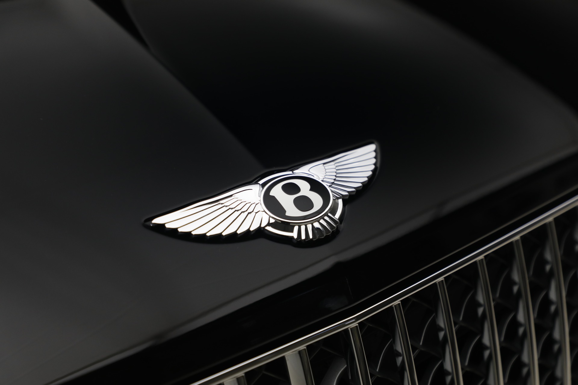 New-2025-Bentley-Bentayga-V8