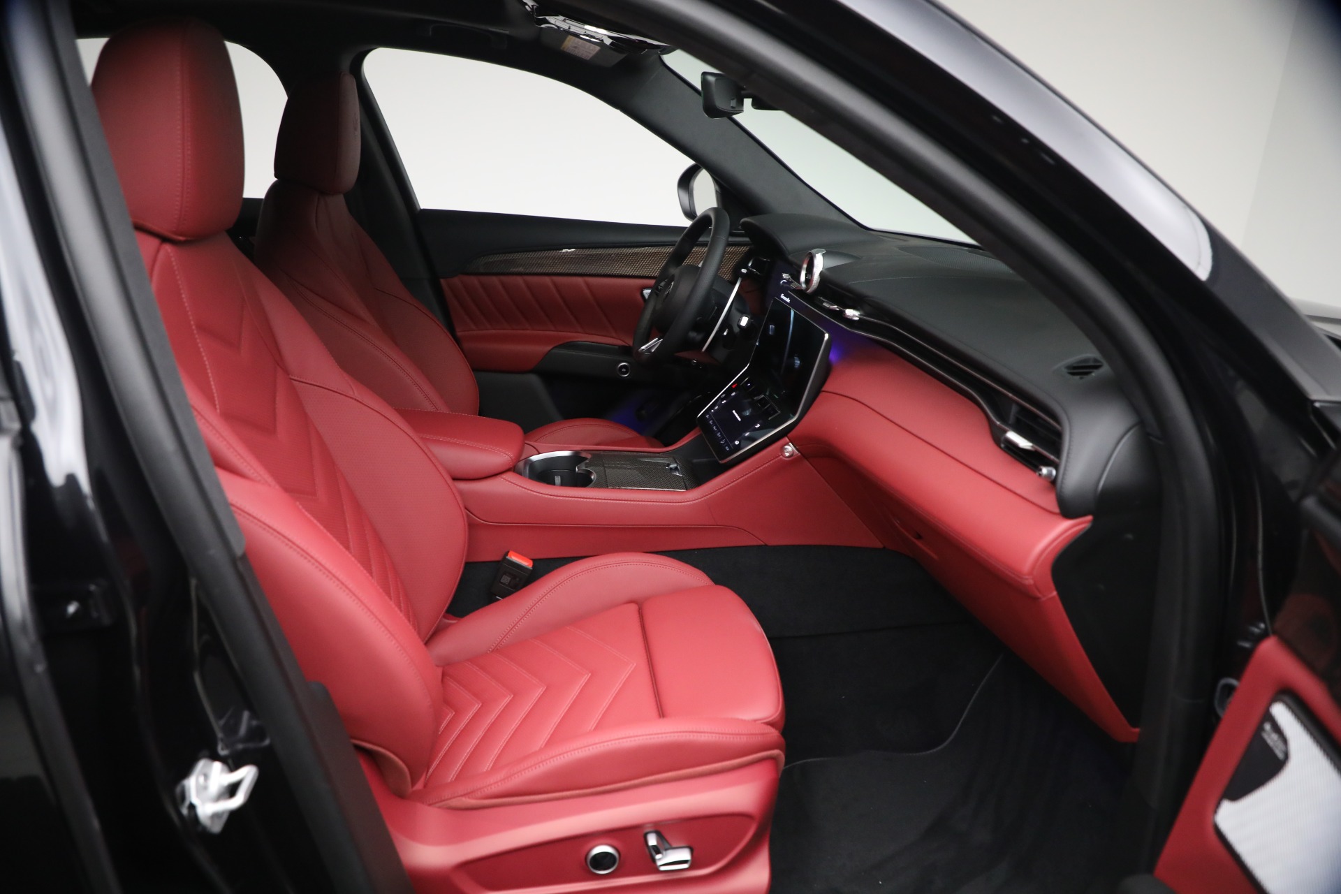 New-2026-Maserati-Grecale-Modena-V6