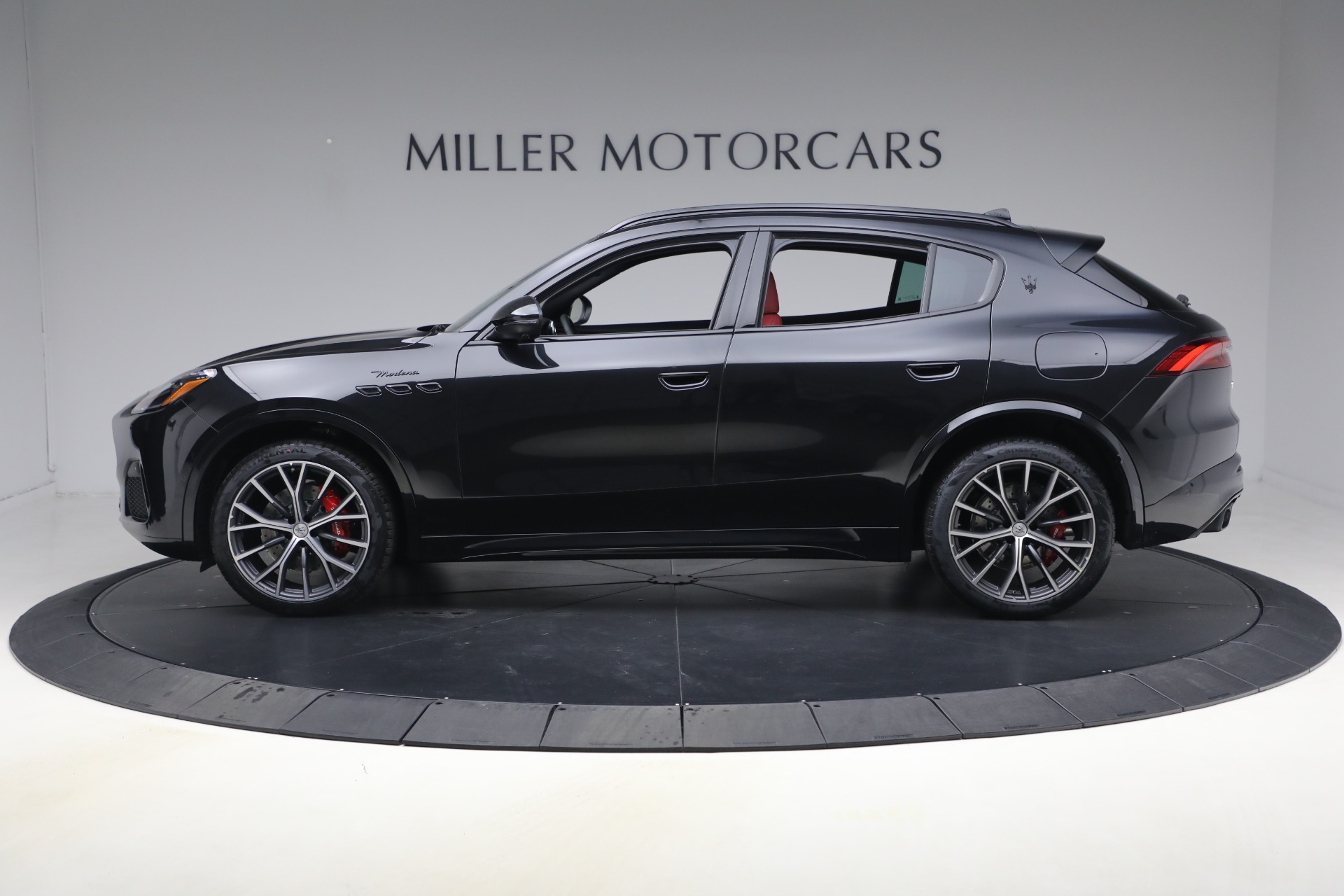 New-2026-Maserati-Grecale-Modena-V6