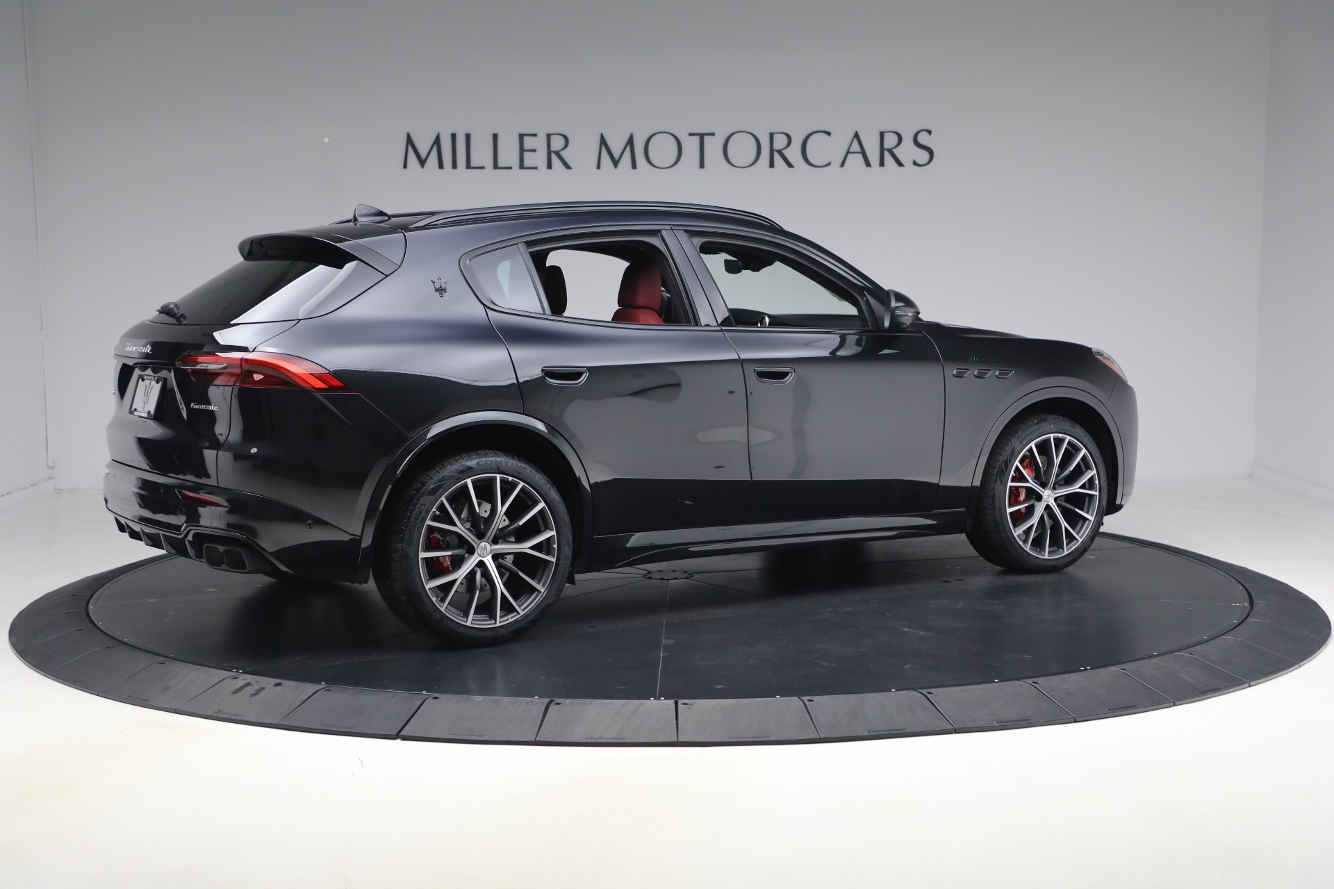 New-2026-Maserati-Grecale-Modena-V6