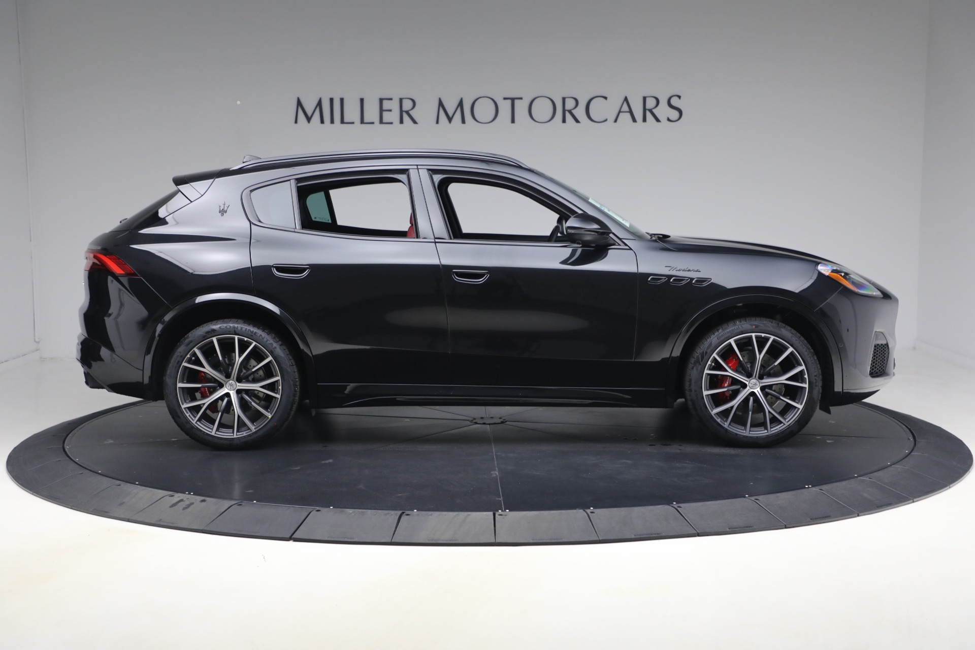 New-2026-Maserati-Grecale-Modena-V6