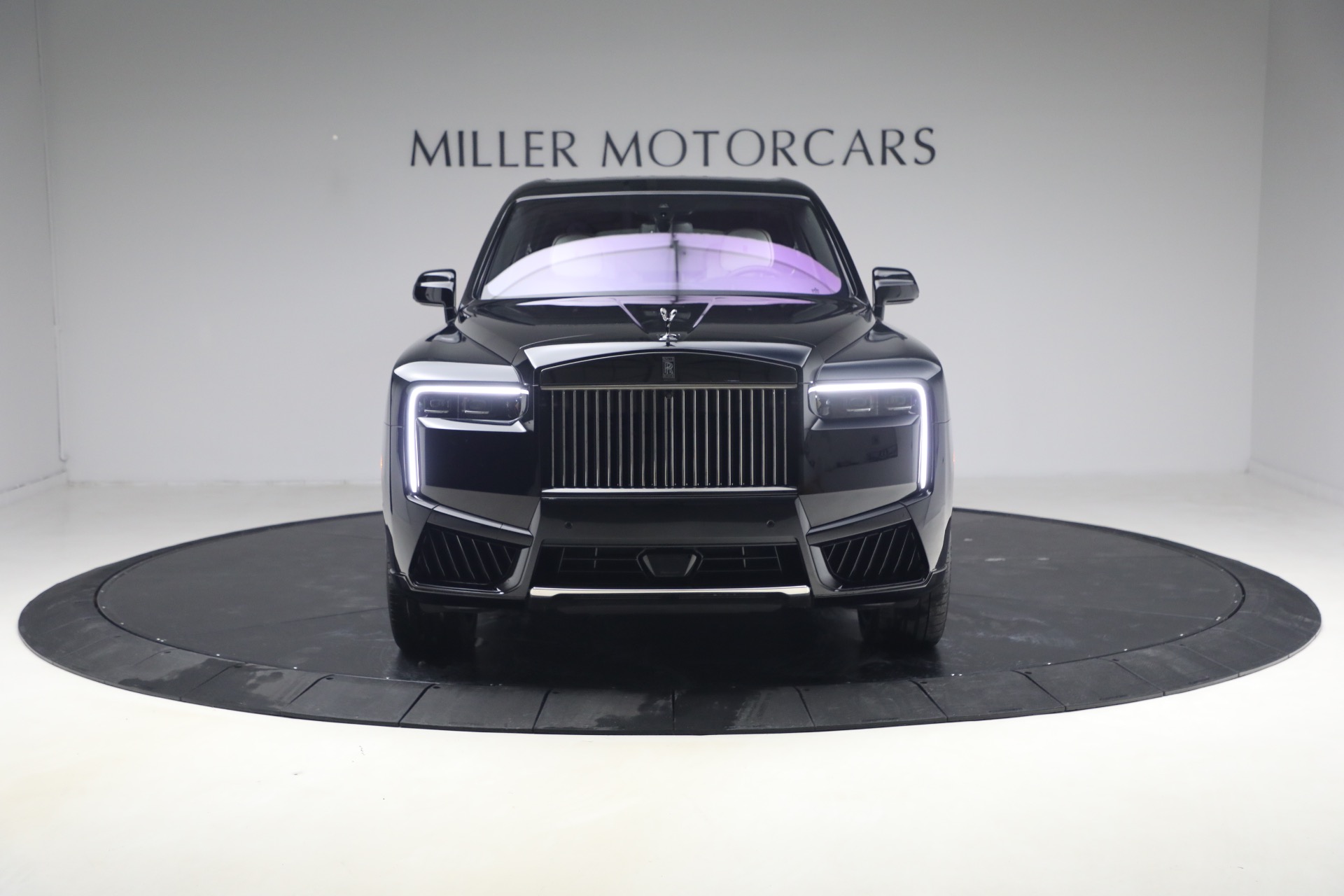 Used-2025-Rolls-Royce-Black-Badge-Cullinan
