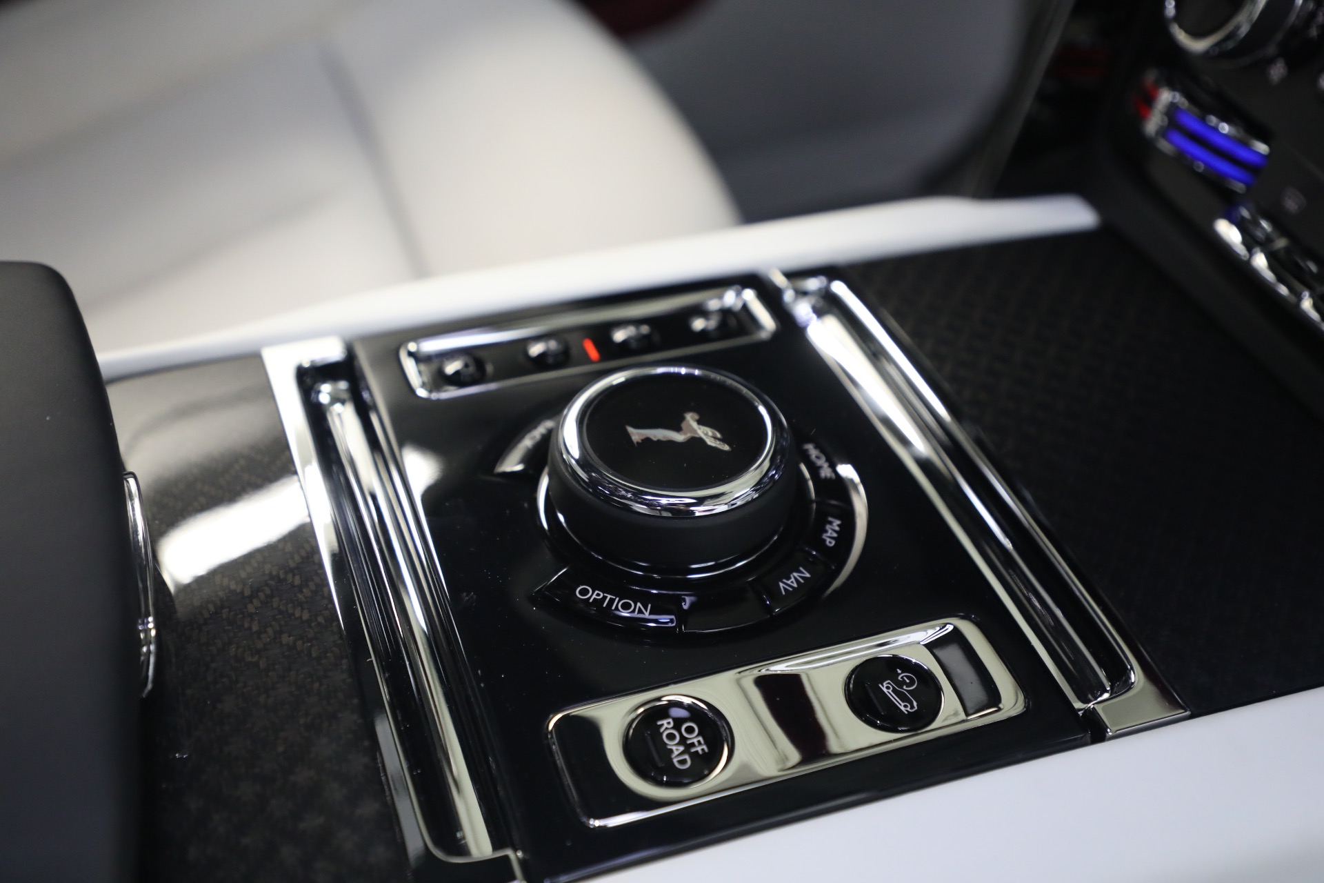 Used-2025-Rolls-Royce-Black-Badge-Cullinan