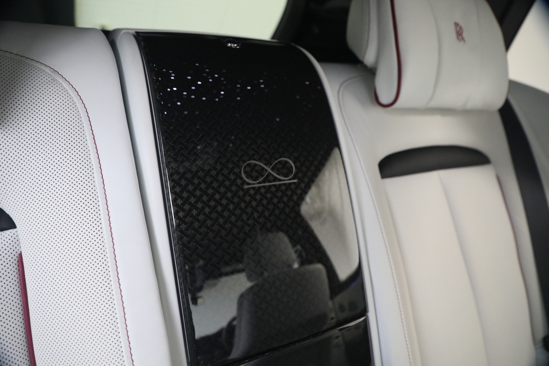 Used-2025-Rolls-Royce-Black-Badge-Cullinan