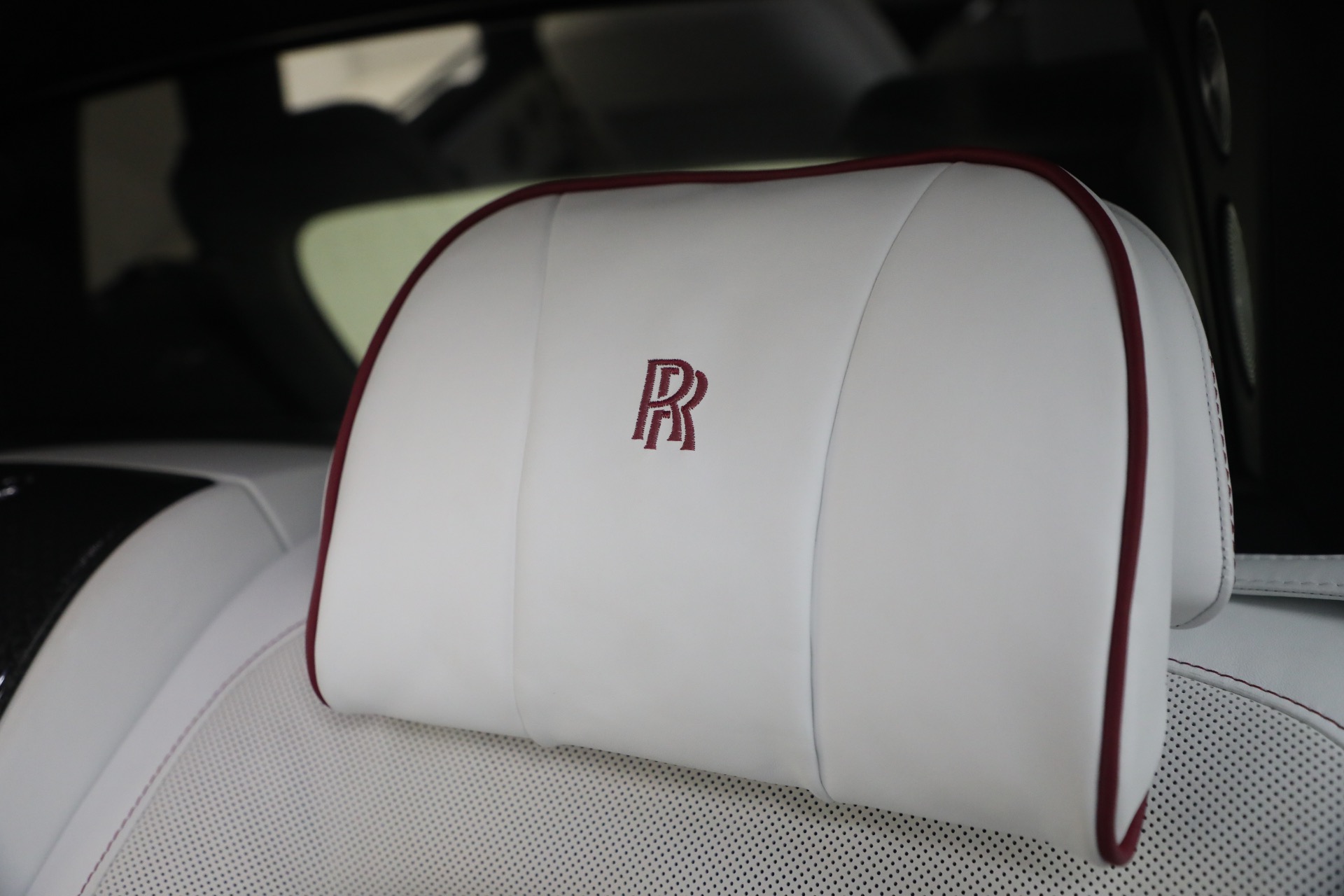 Used-2025-Rolls-Royce-Black-Badge-Cullinan
