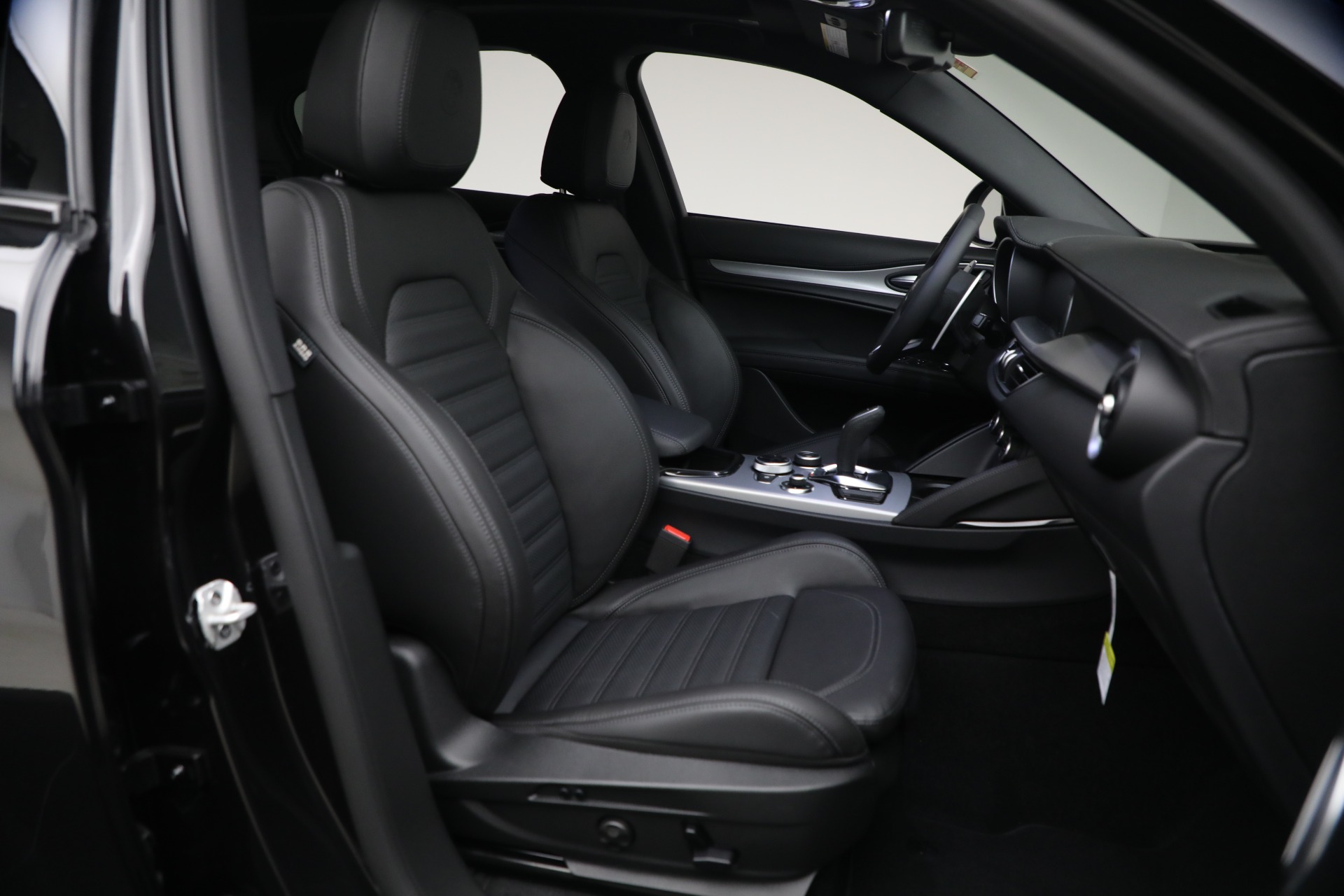 New-2026-Alfa-Romeo-Stelvio-Veloce
