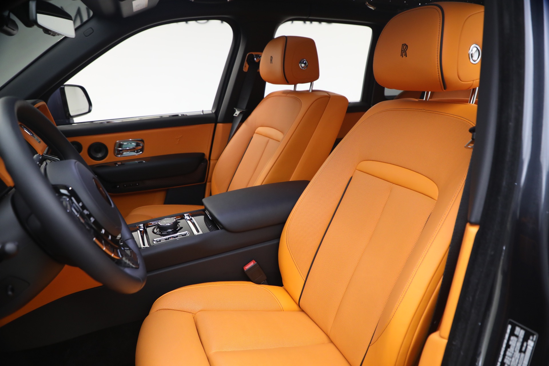 Used-2024-Rolls-Royce-Black-Badge-Cullinan