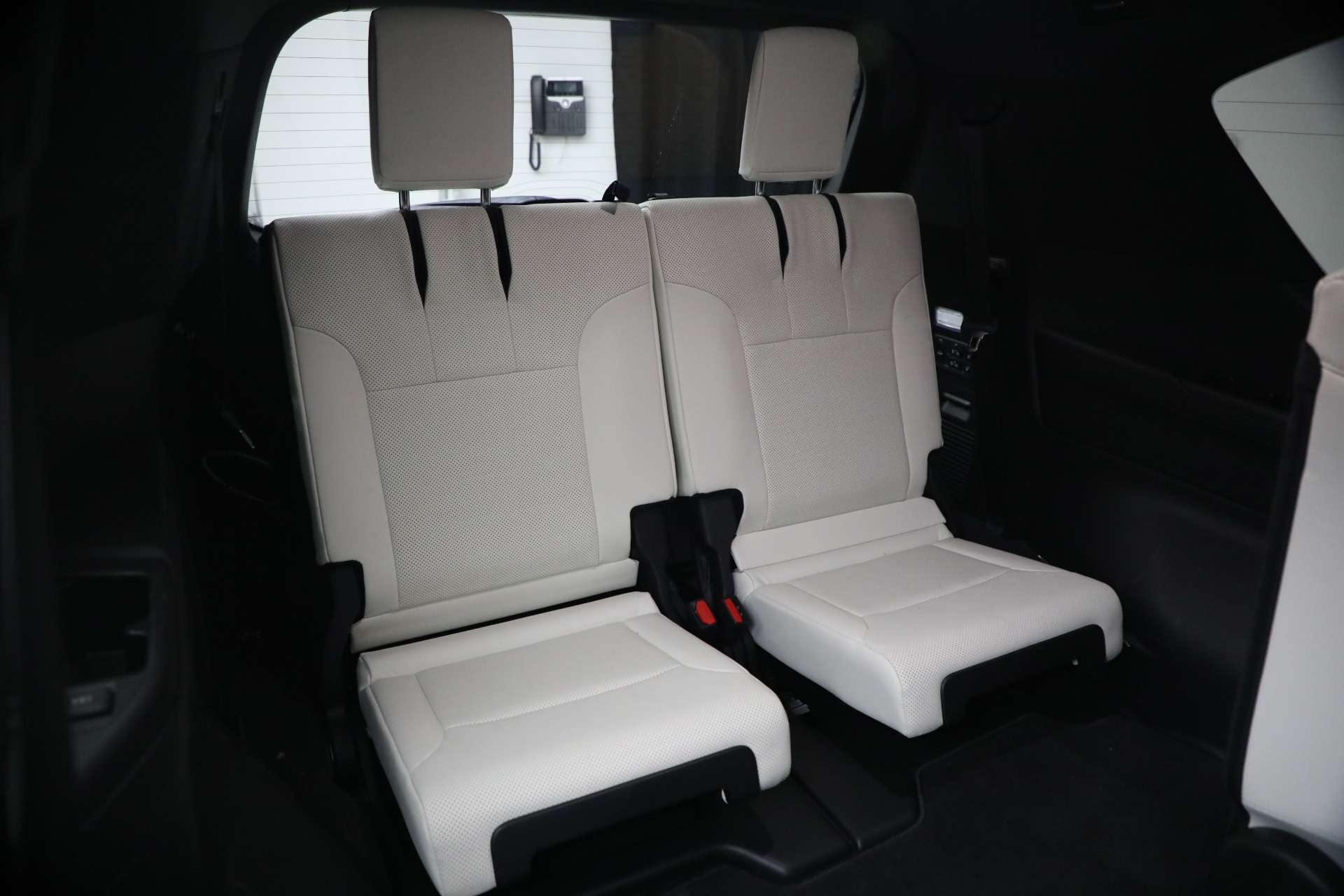 Used-2023-Lexus-LX-600-Luxury