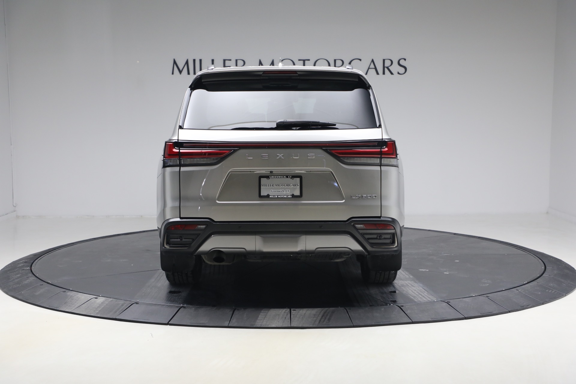Used-2023-Lexus-LX-600-Luxury
