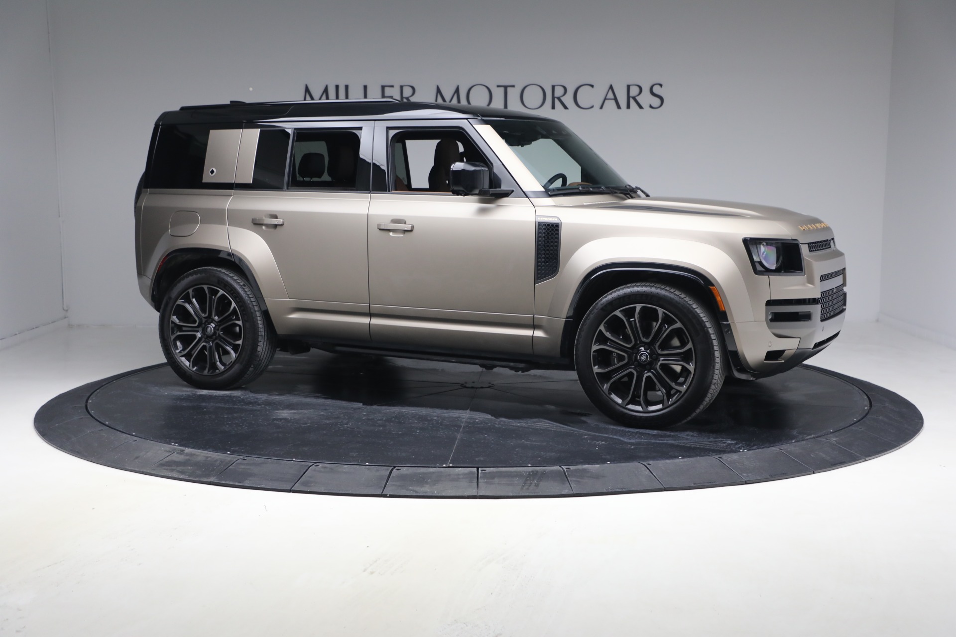 Used-2025-Land-Rover-Defender-110-P635-OCTA