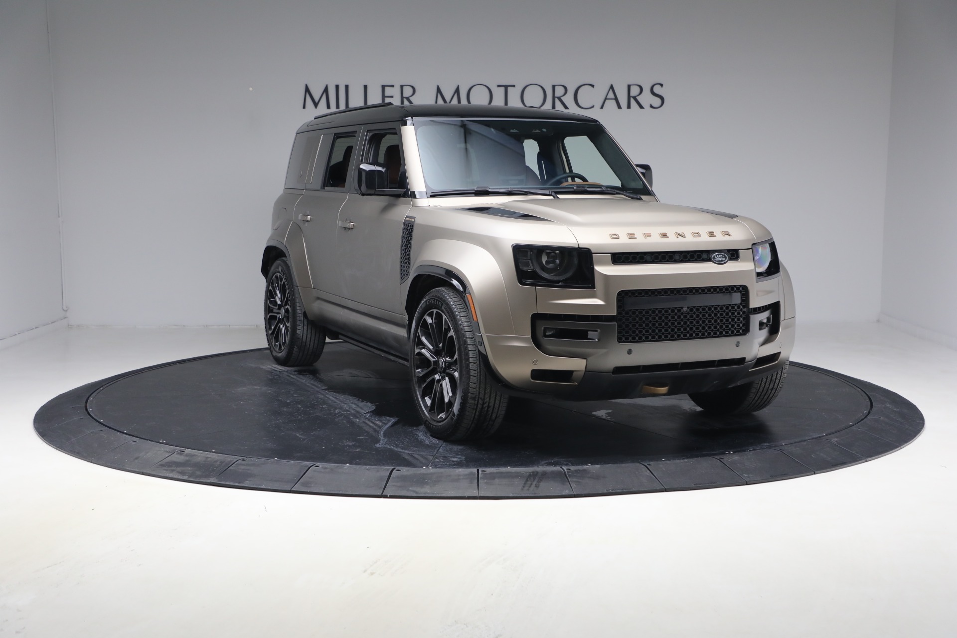 Used-2025-Land-Rover-Defender-110-P635-OCTA