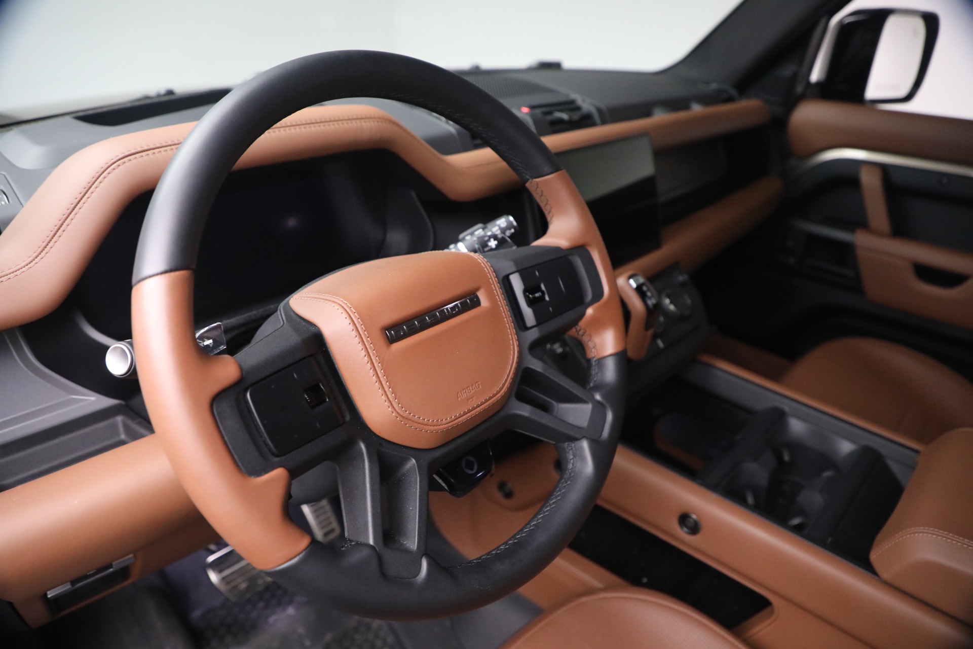 Used-2025-Land-Rover-Defender-110-P635-OCTA