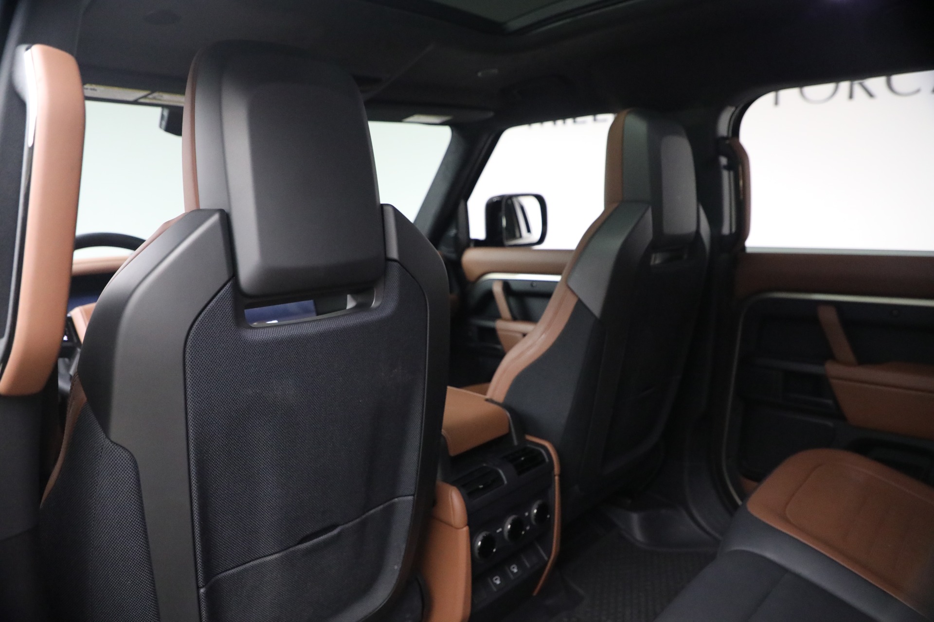 Used-2025-Land-Rover-Defender-110-P635-OCTA