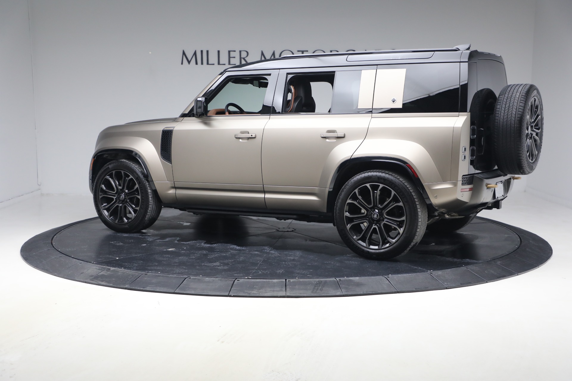 Used-2025-Land-Rover-Defender-110-P635-OCTA
