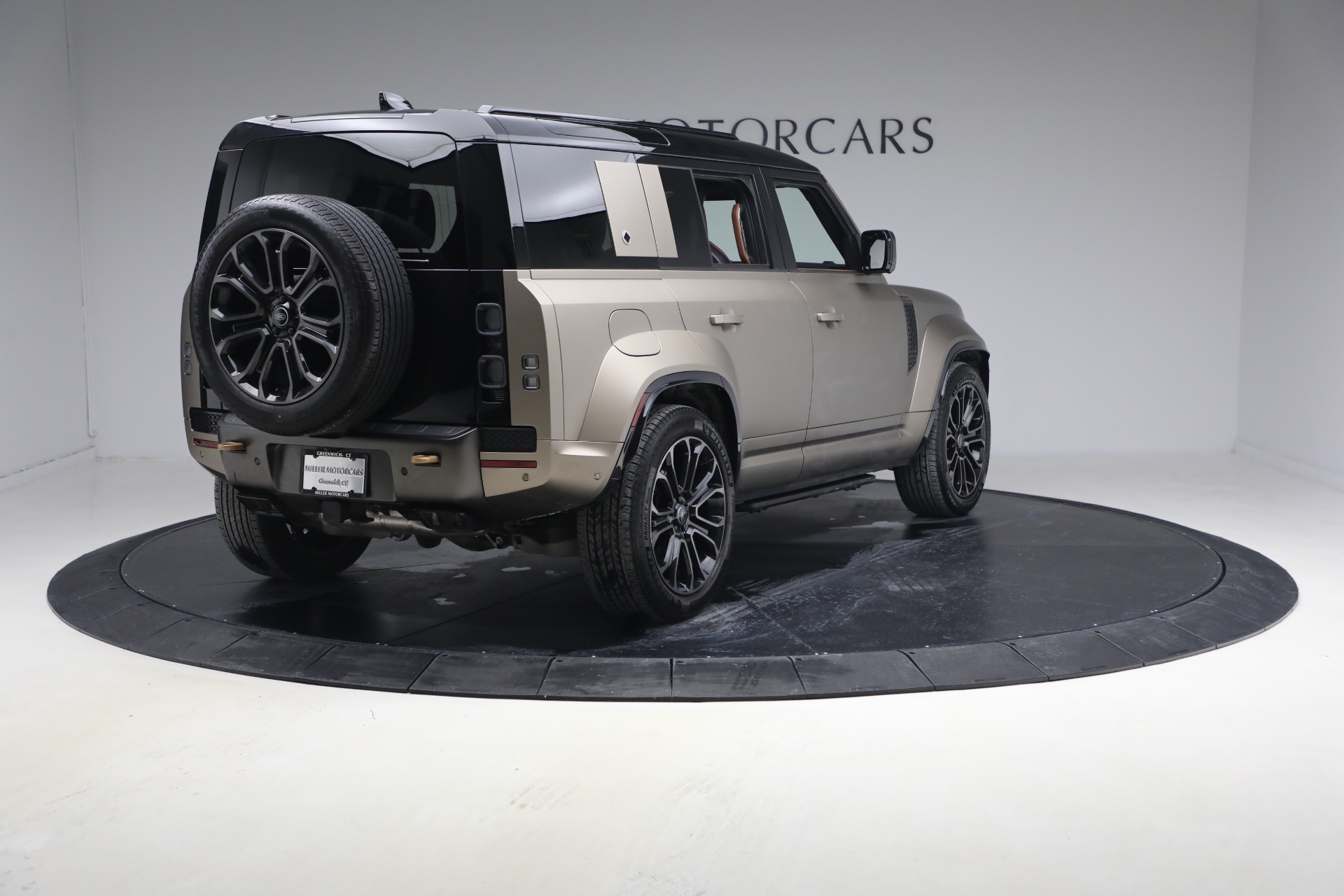 Used-2025-Land-Rover-Defender-110-P635-OCTA