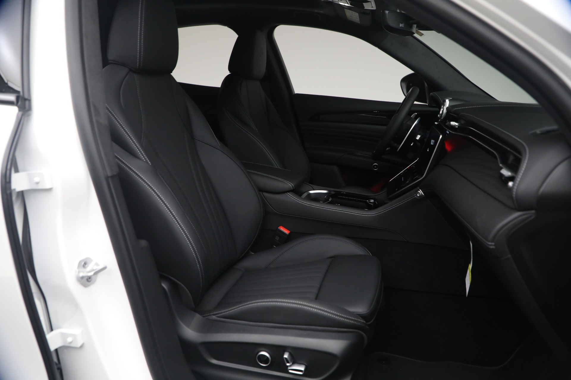 New-2026-Maserati-Grecale-Modena-V6
