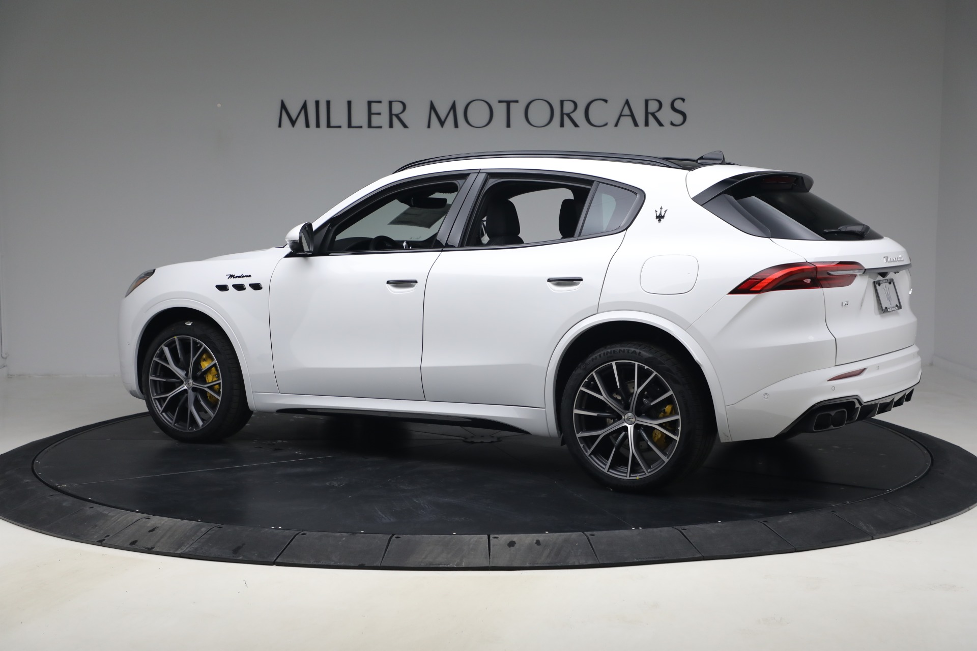 New-2026-Maserati-Grecale-Modena-V6