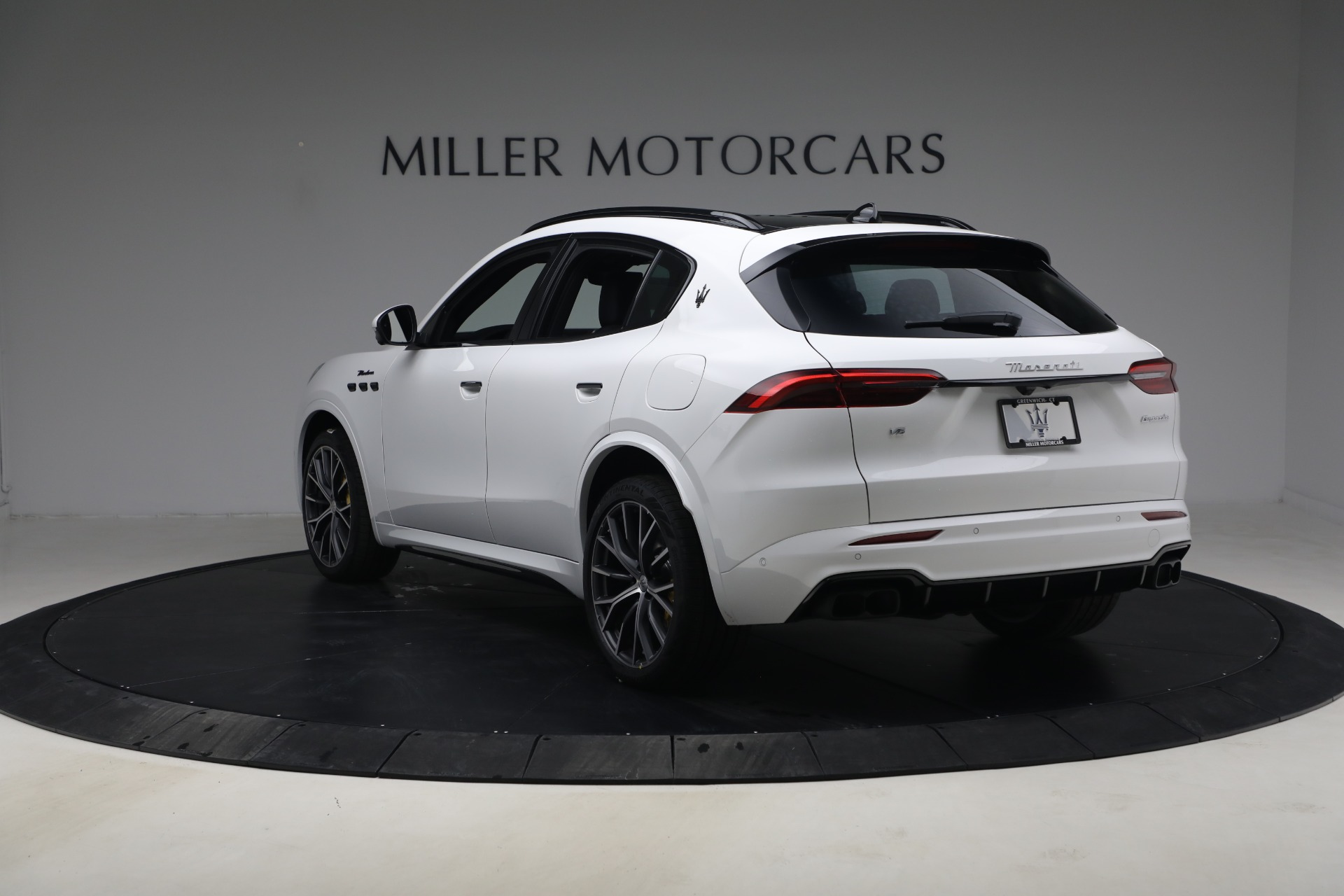 New-2026-Maserati-Grecale-Modena-V6