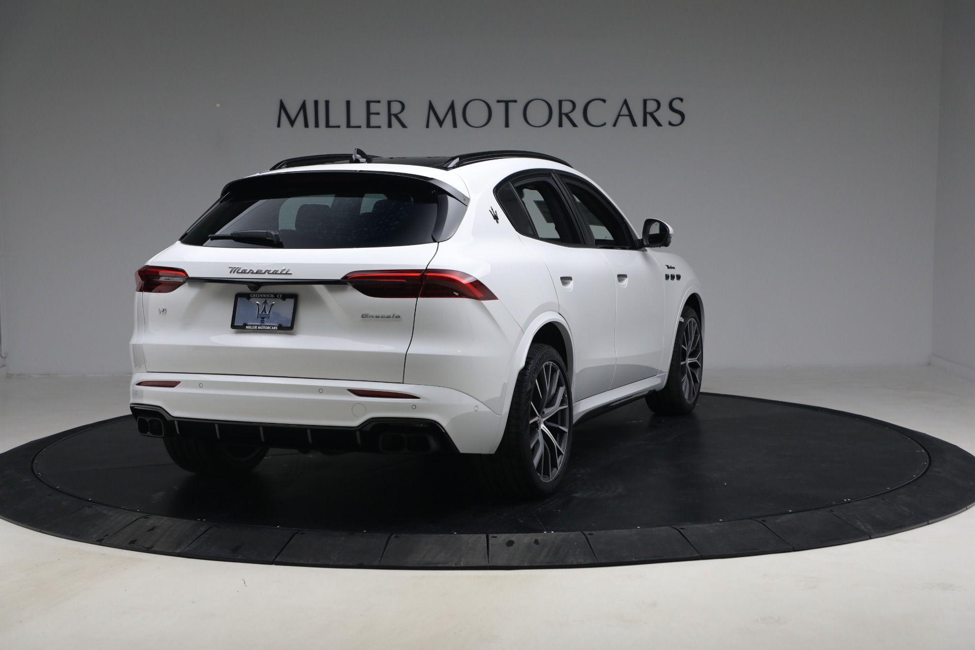 New-2026-Maserati-Grecale-Modena-V6