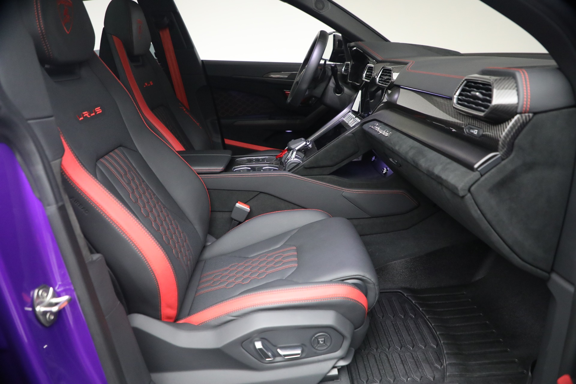 Used-2024-Lamborghini-Urus-Performante