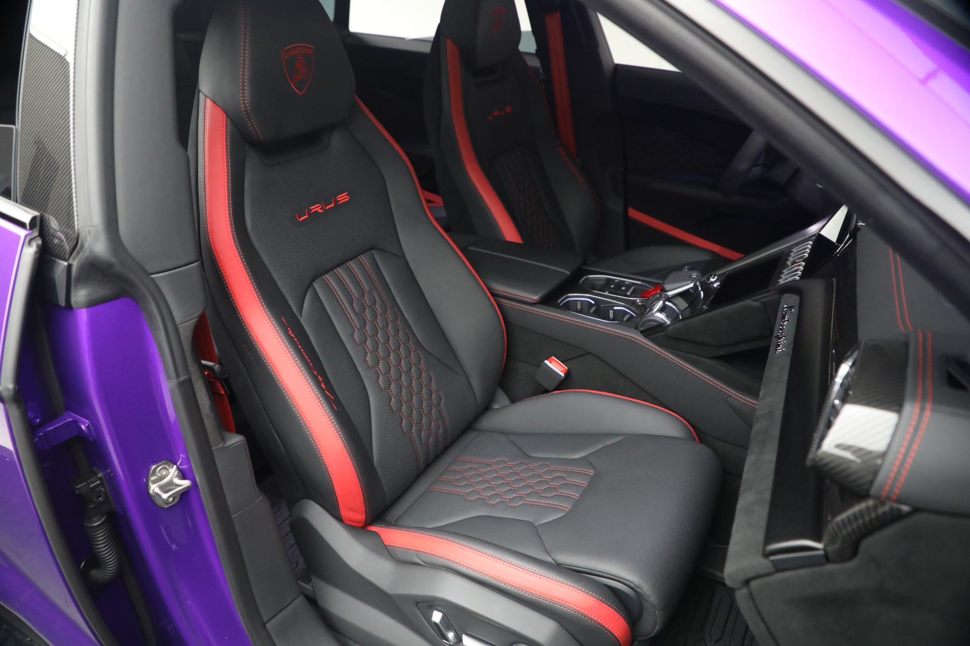 Used-2024-Lamborghini-Urus-Performante