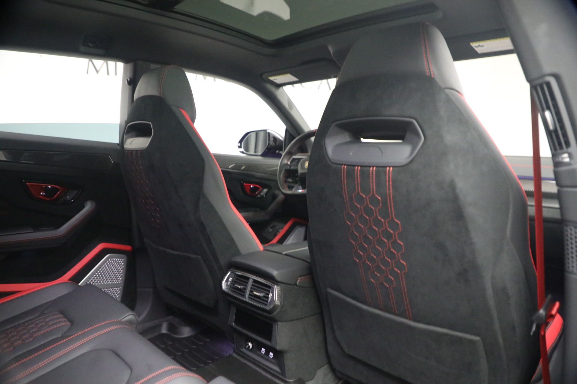 Used-2024-Lamborghini-Urus-Performante